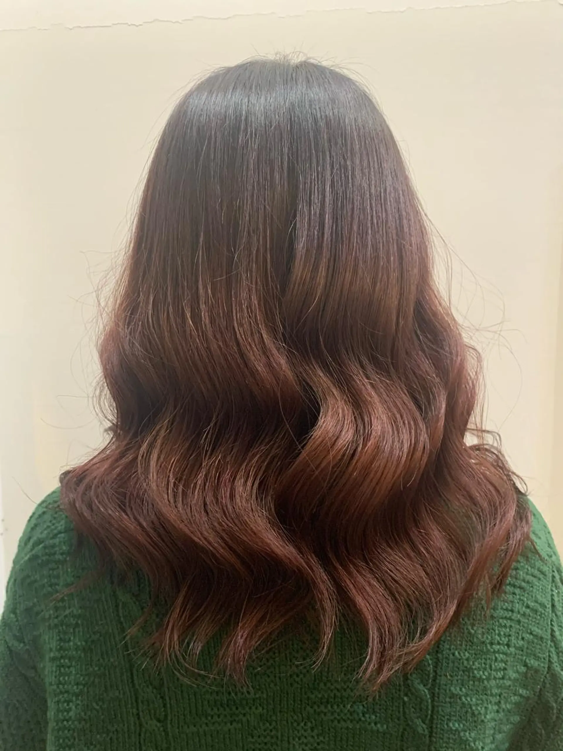 セミロング カラー パーマ ヘアアレンジ メンズ キッズ ネイル マツエク・マツパ アイブロウ ブラウンカラー ピンクカラー ピンクブラウン カラーマツエク ブラウン 🤍韓国風/艶髪🤍 鳥越美羽のヘアスタイル