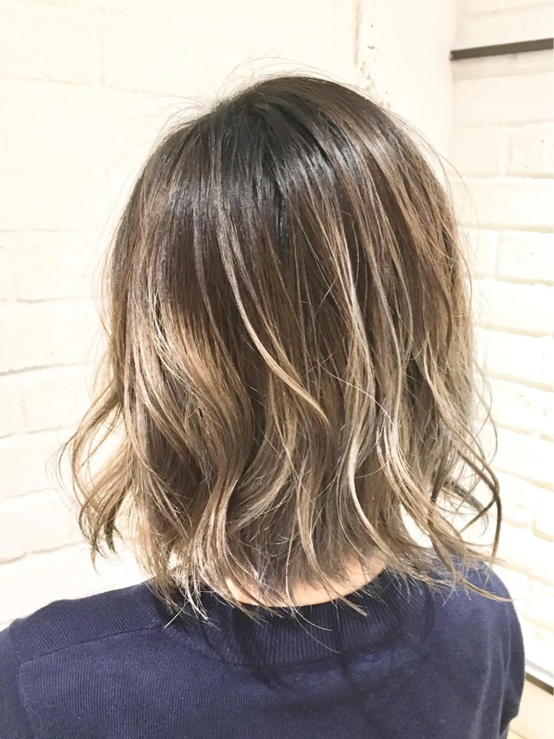 ミディアム カラー ベージュカラー グラデーションカラー シルバー シルバーベージュ 💈平島 拓也💈のヘアスタイル