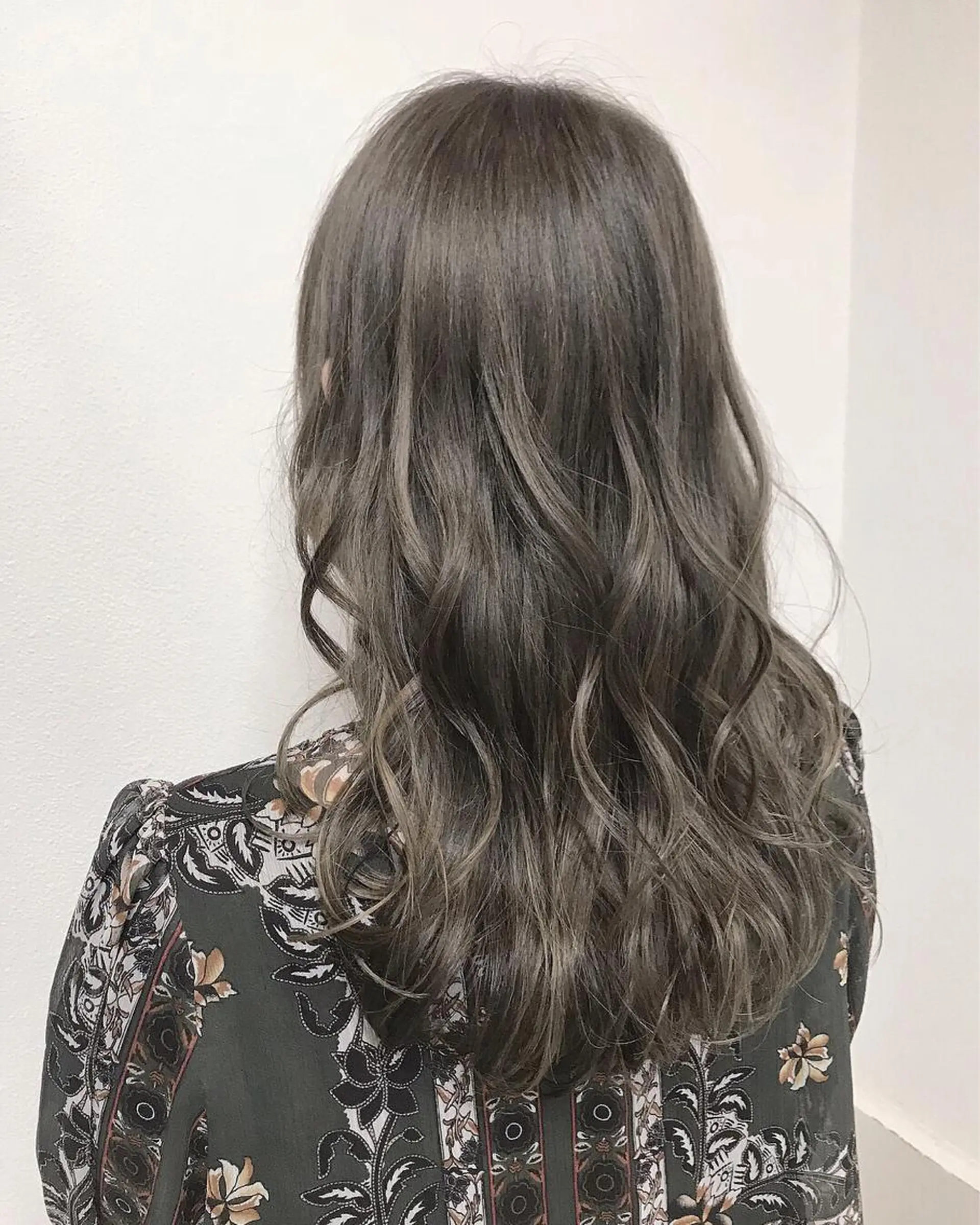 ロング カラー ヘアアレンジ グレージュ ヘアカラー トリートメント GiseL天神カラー 髪質改善/ブリーチのヘアスタイル