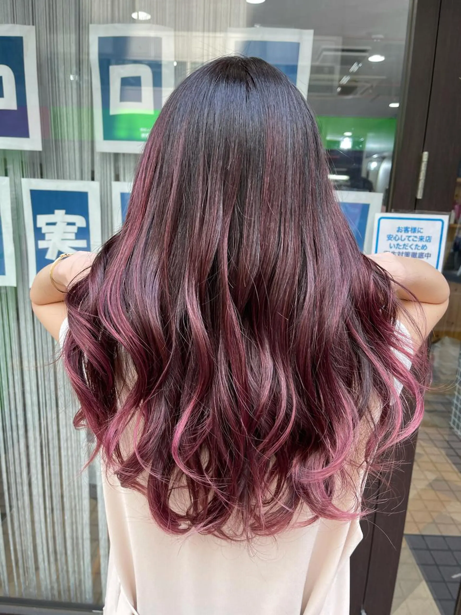 ロング カラー カシス 透明感カラー トリートメント 穐山 翔のヘアスタイル
