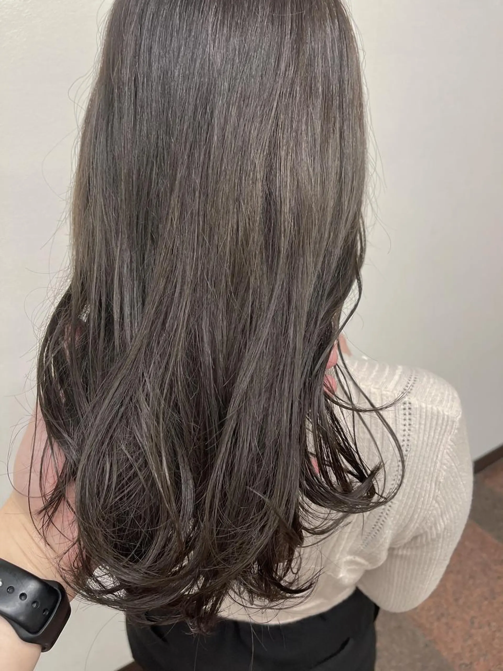 ロング カット ヘアカラー トリートメント シンタニ ナオトのヘアスタイル