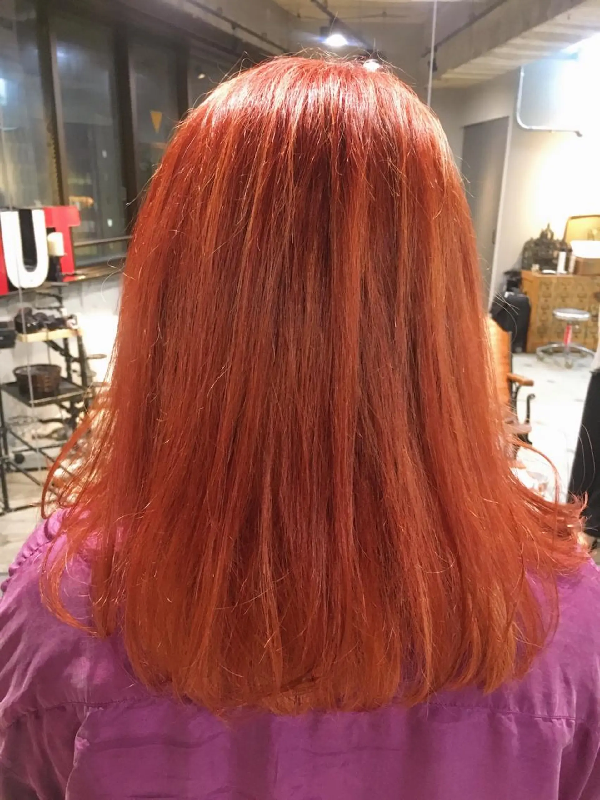 セミロング カラー ブリーチ オレンジ ヘアカラー トリートメント 代表 中島貴志のヘアスタイル