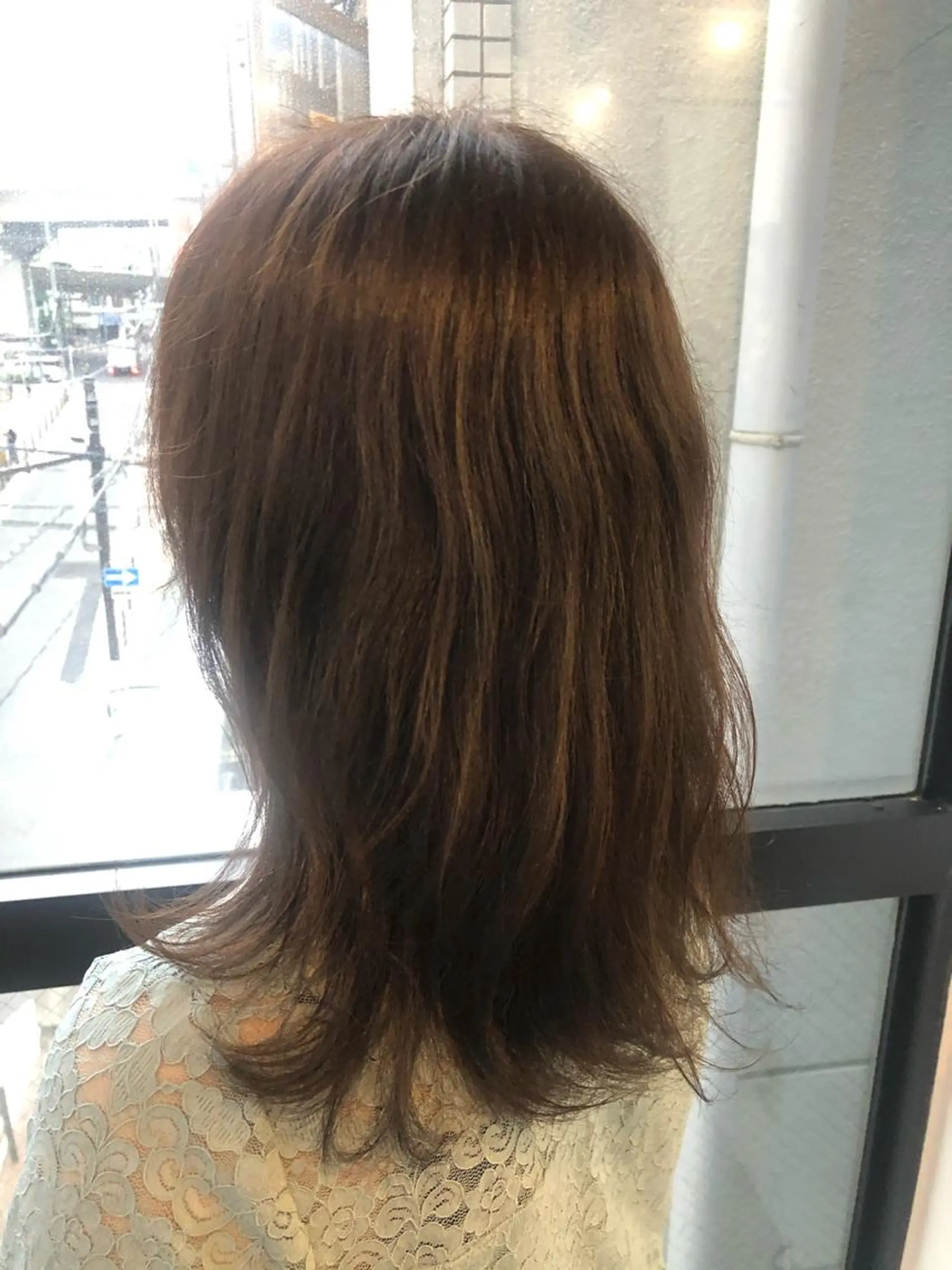 ミディアム カラー 髪質改善&ブリーチ 伊勢 祐一郎のヘアスタイル