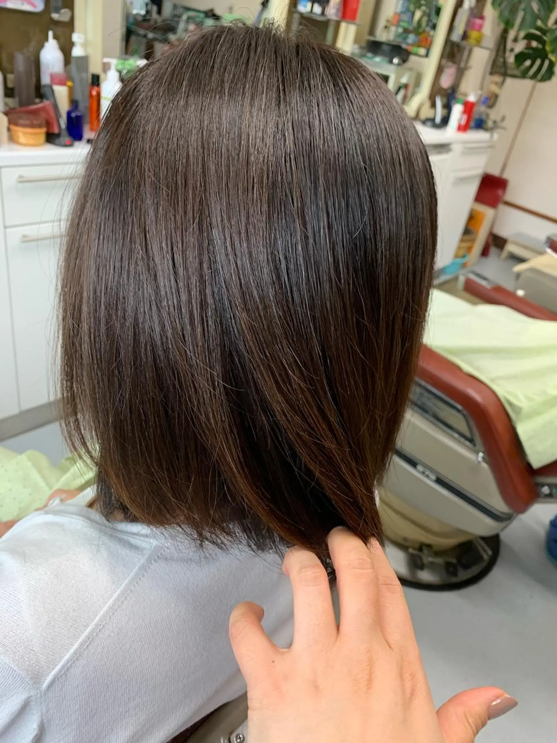 ミディアム カラー ボブ カット ヘアカラー トリートメント ストウ ナナエのヘアスタイル