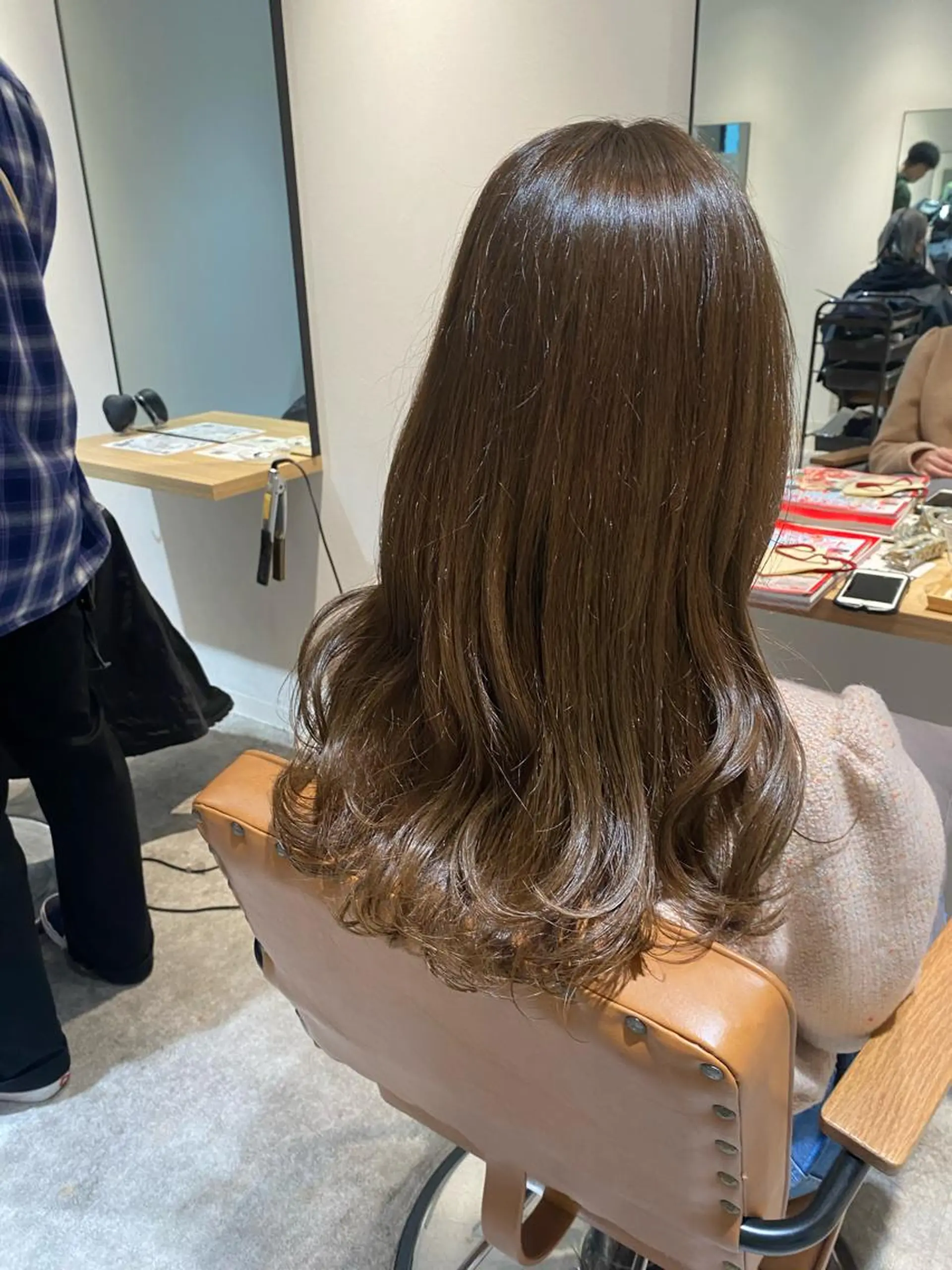 ロング カラー ベージュカラー オリーブベージュ カット ヘアカラー トリートメント オスズ 🎀´-のヘアスタイル