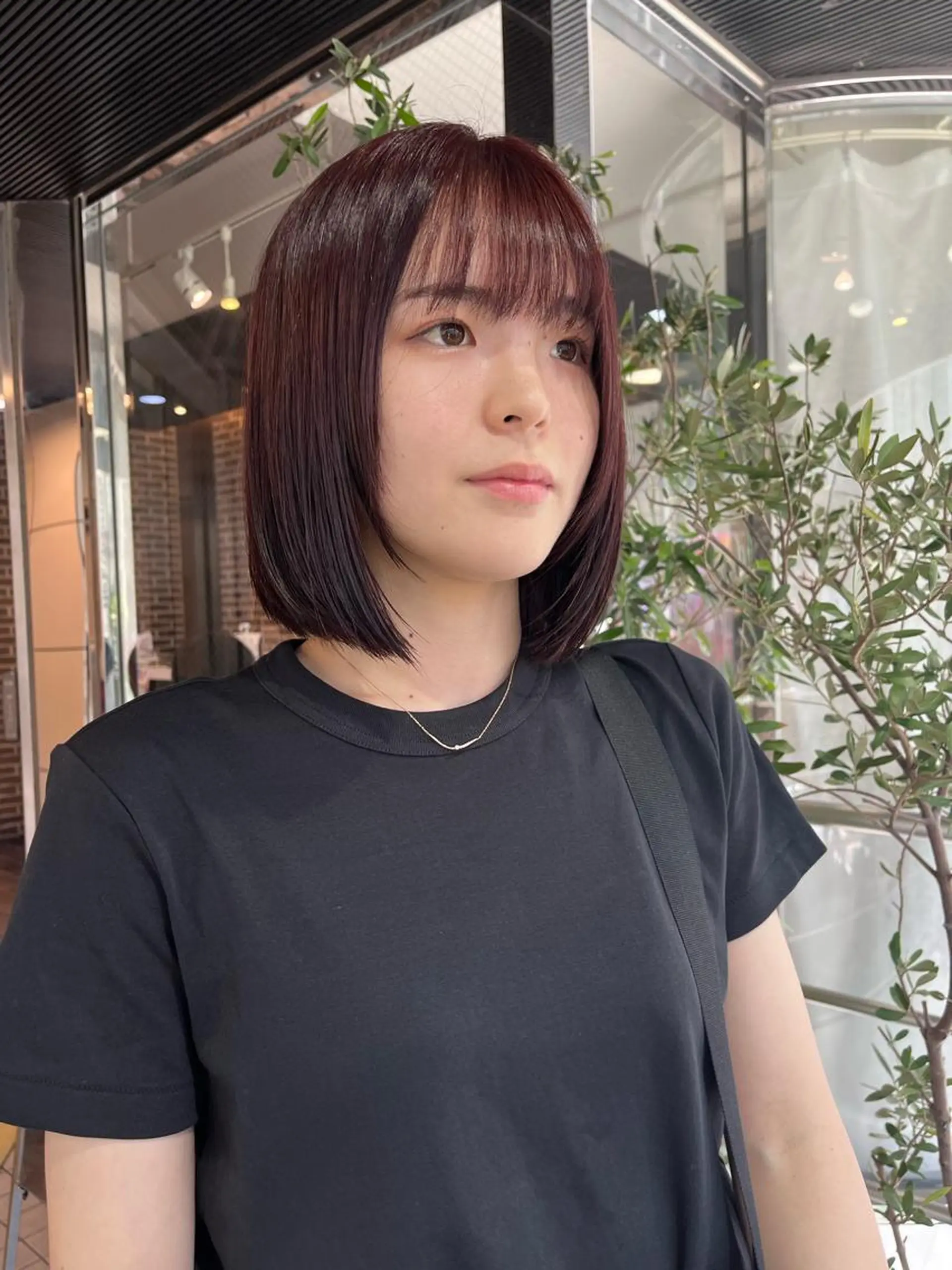 ショート カラー ベージュカラー 黒髪 ブリーチ ブルーカラー ブルーブラック 酸性ストレート 🤍🎀honokaのヘアスタイル