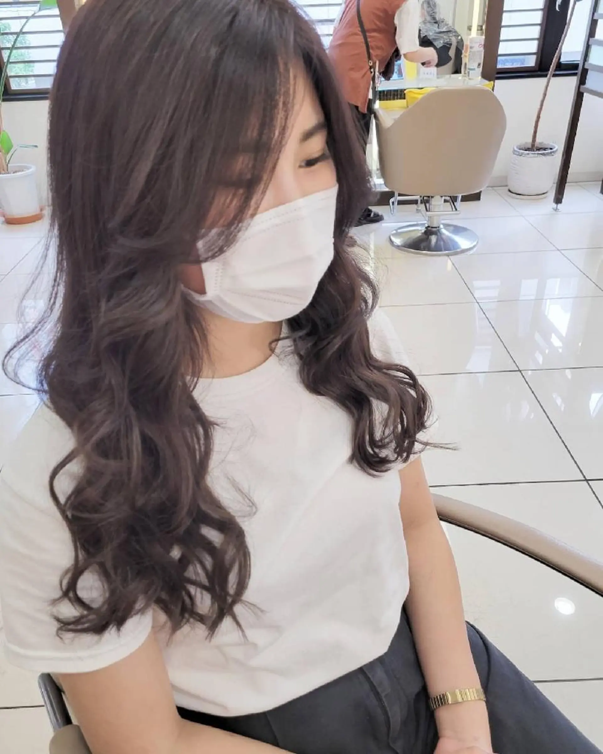 ロング カラー カット ヘアカラー トリートメント エクステ ママ美容師まつげ 🤍まき🤍のヘアスタイル