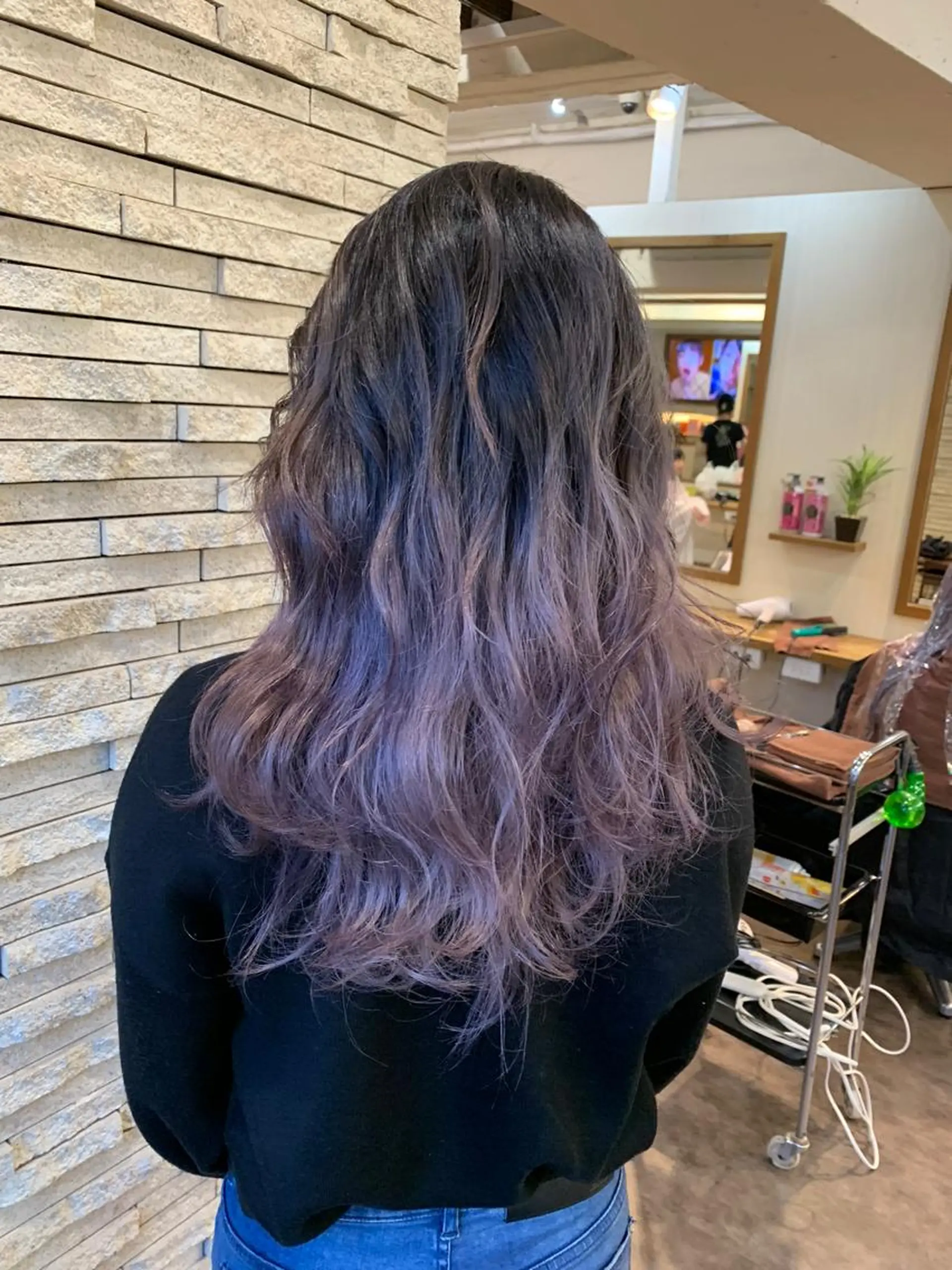 セミロング カラー グラデーションカラー ラベンダーカラー シルバー ヘアカラー JIL BLAN千葉所属・サロウィン千葉店 Toshikiのヘアスタイル