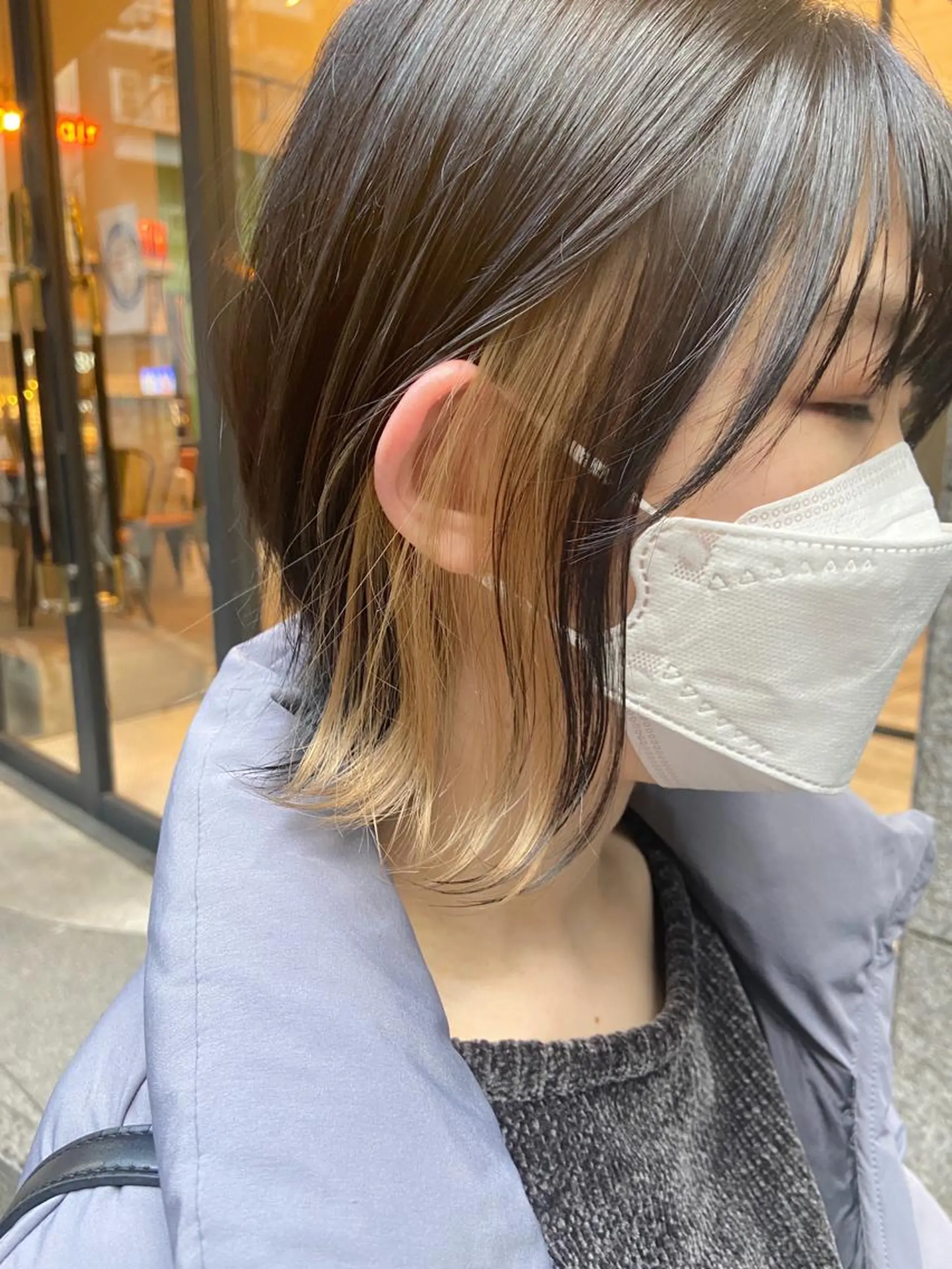 ショート カラー ベージュカラー イヤリングカラー ノイシキ サキのヘアスタイル