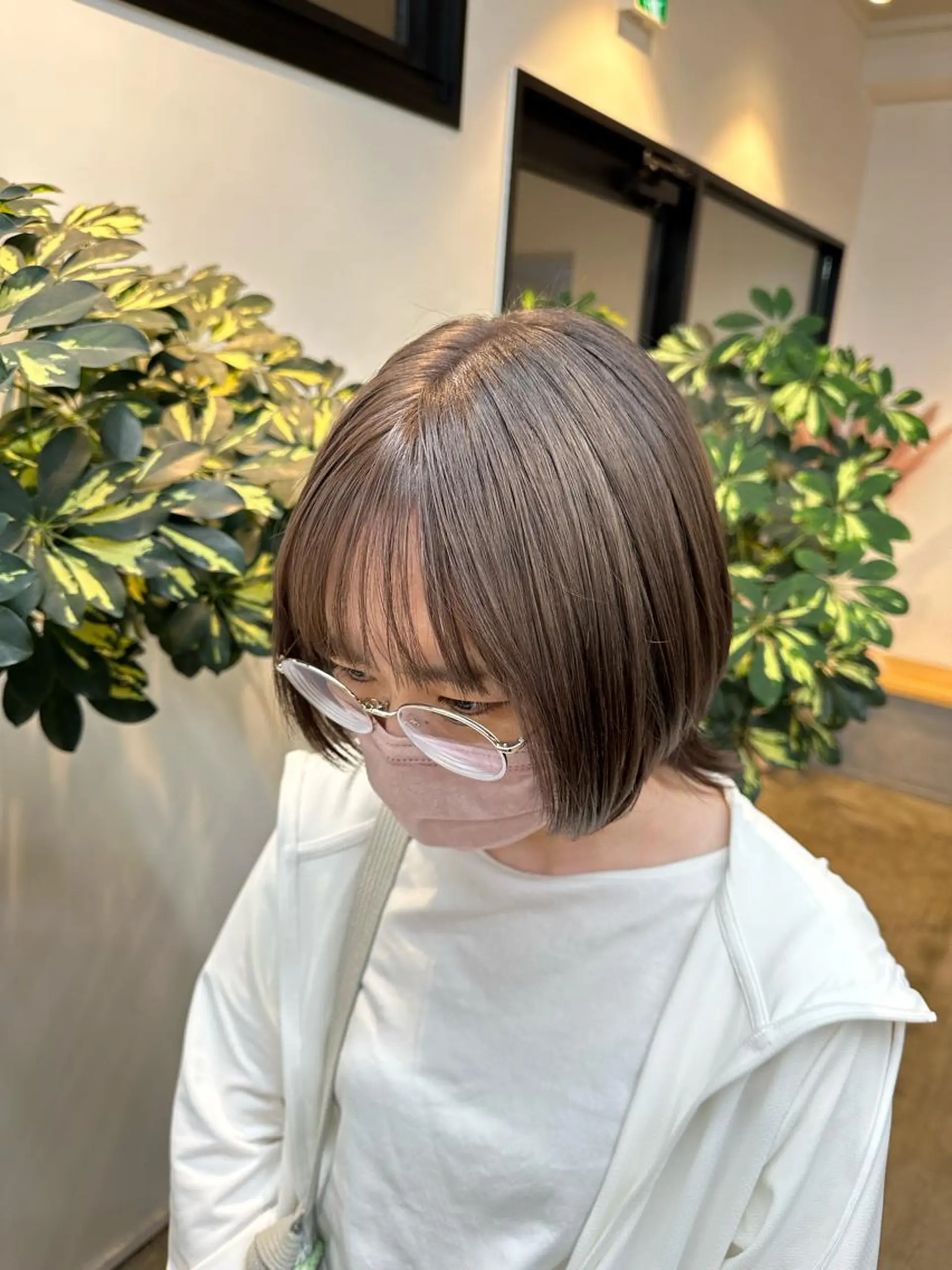 ミディアム カラー カット ヘアカラー トリートメント yuika .のヘアスタイル