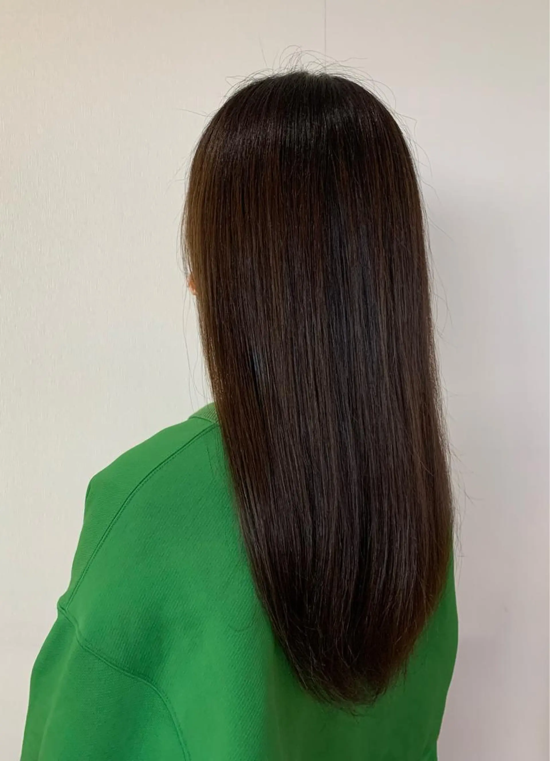 ロング カラー ベージュカラー カット ヘアカラー 相澤 茉澄のヘアスタイル