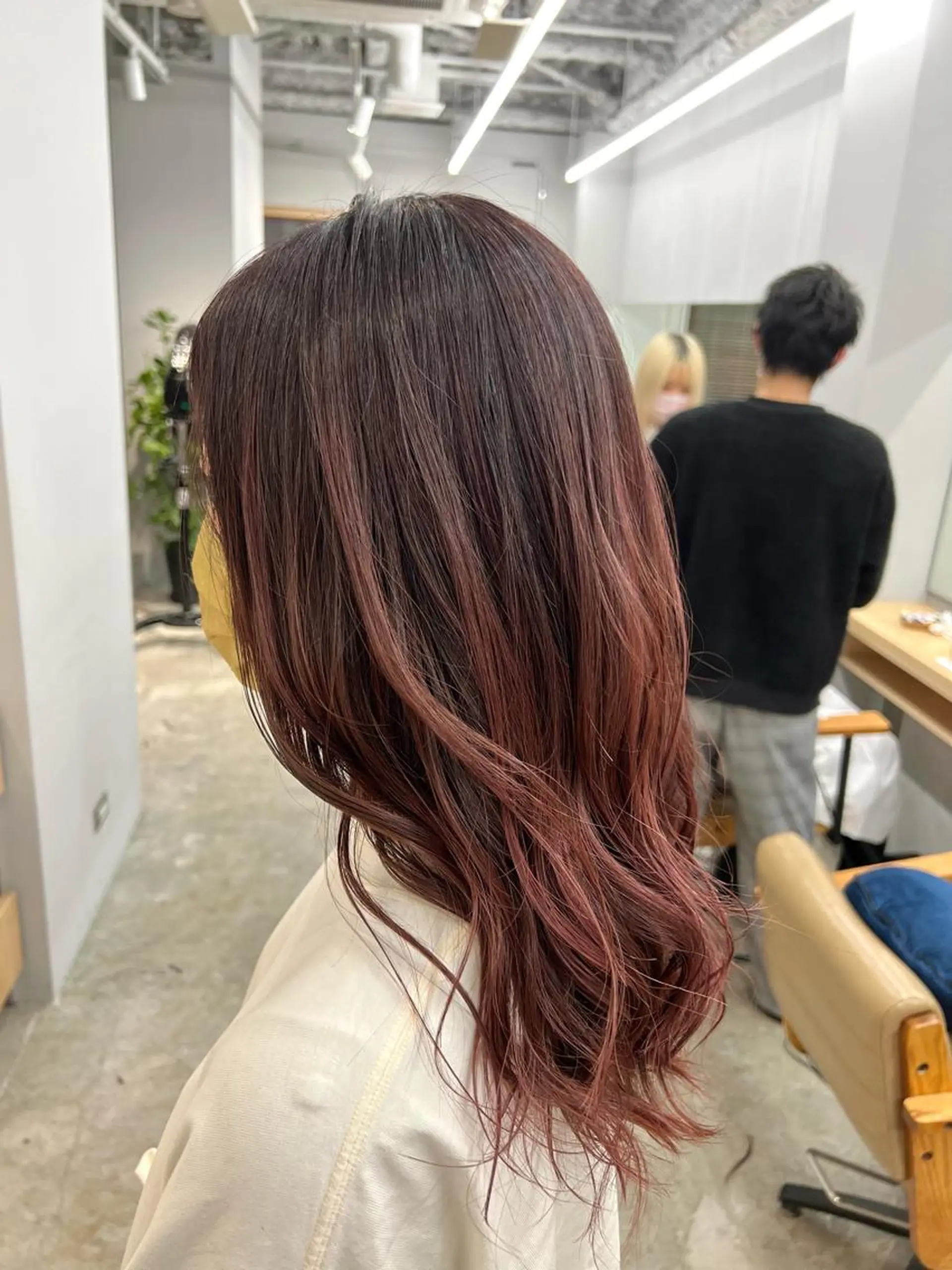 セミロング カラー グラデーションカラー ピンクカラー 代表　YUKI ☆のヘアスタイル