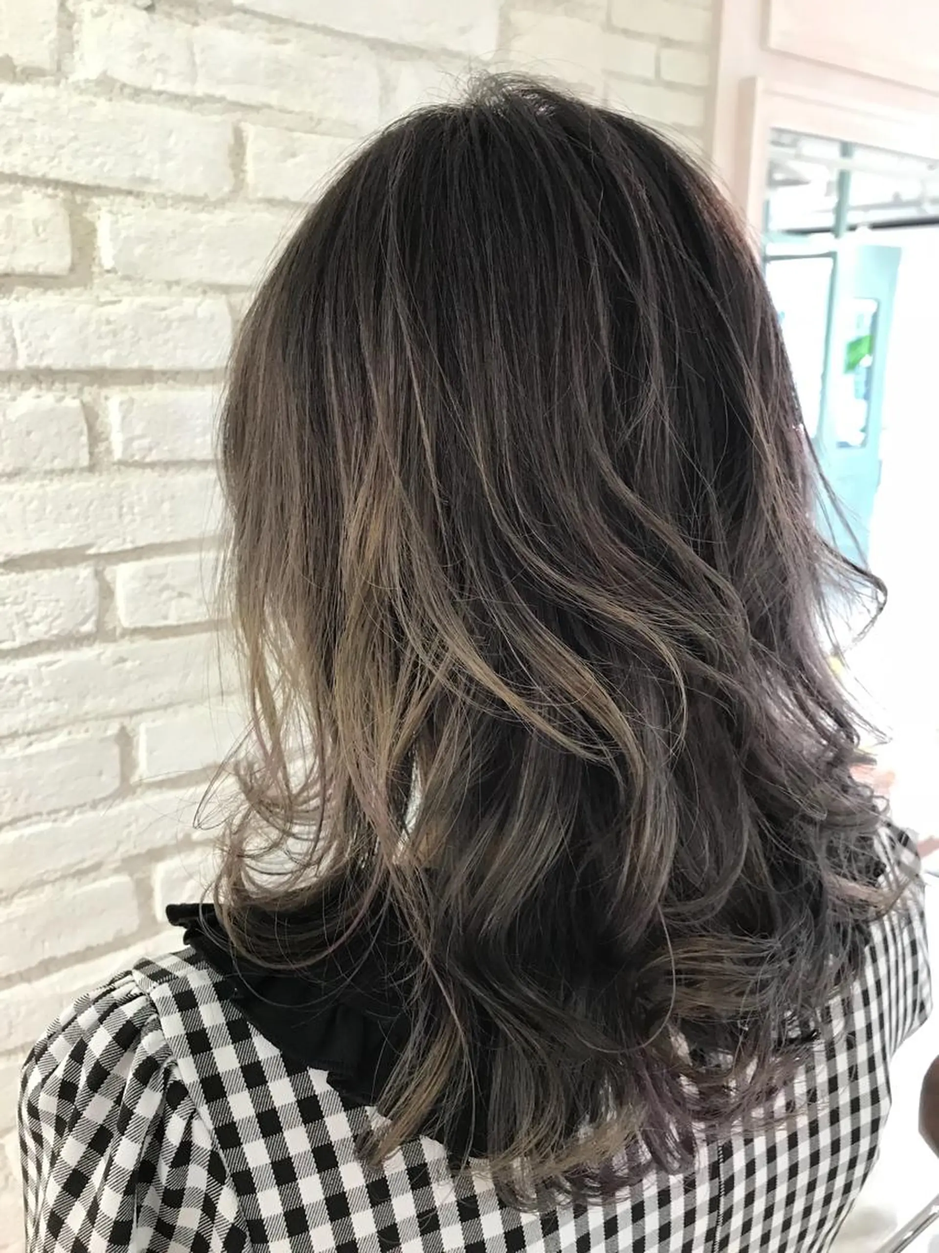 セミロング カラー パーマ キッズ マツエク・マツパ レイヤー&カラー 人気美容師倉崎涼のヘアスタイル