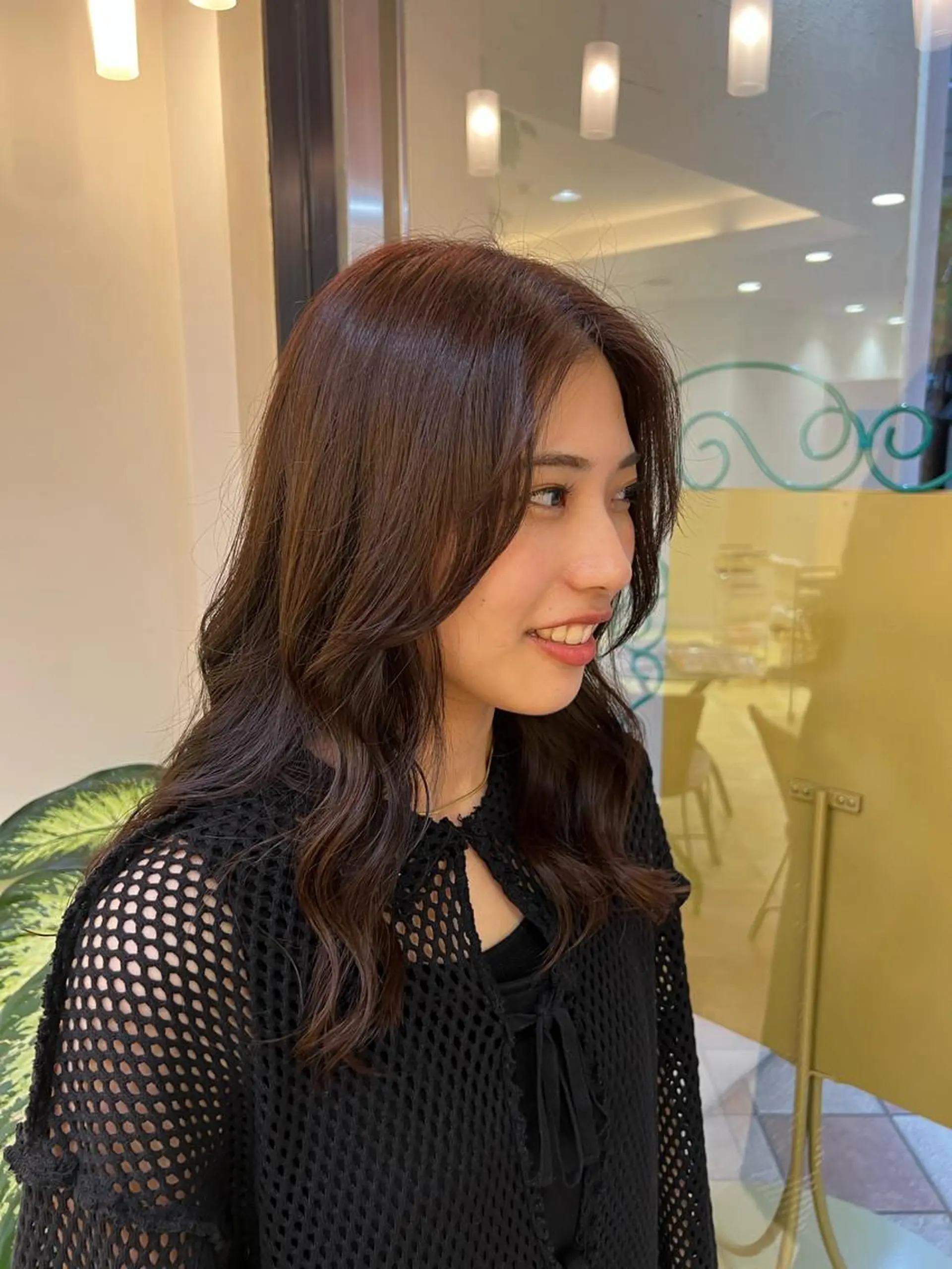 セミロング カラー 顔周りカット 韓国風ヘア カット ヘアカラー トリートメント «最高の髪質改善» 艶カラー 惠美のヘアスタイル