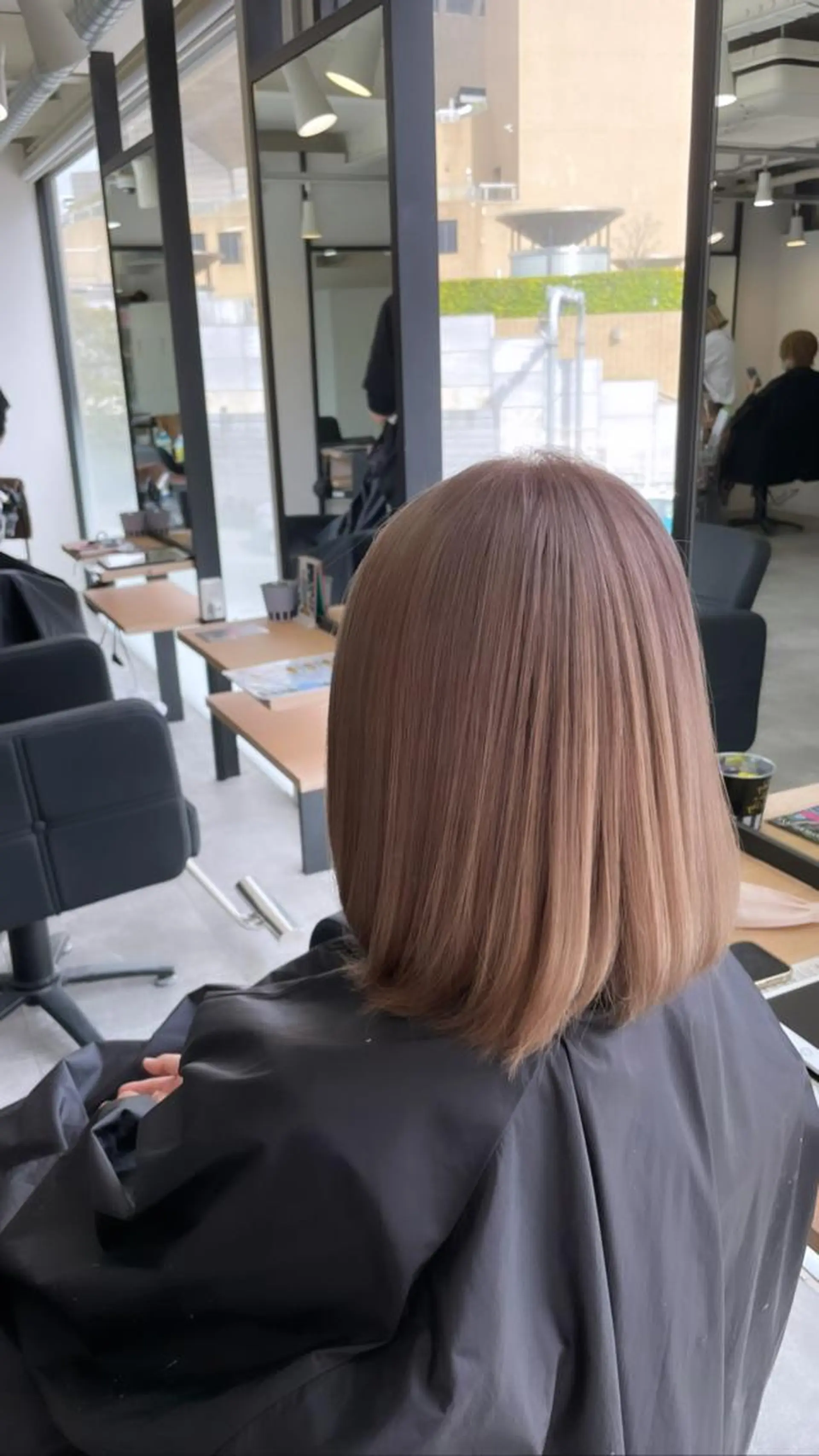 ミディアム カラー ヘアカラー トリートメント ヘアセット 難波ブリーチカラー 伊藤洋輝のヘアスタイル