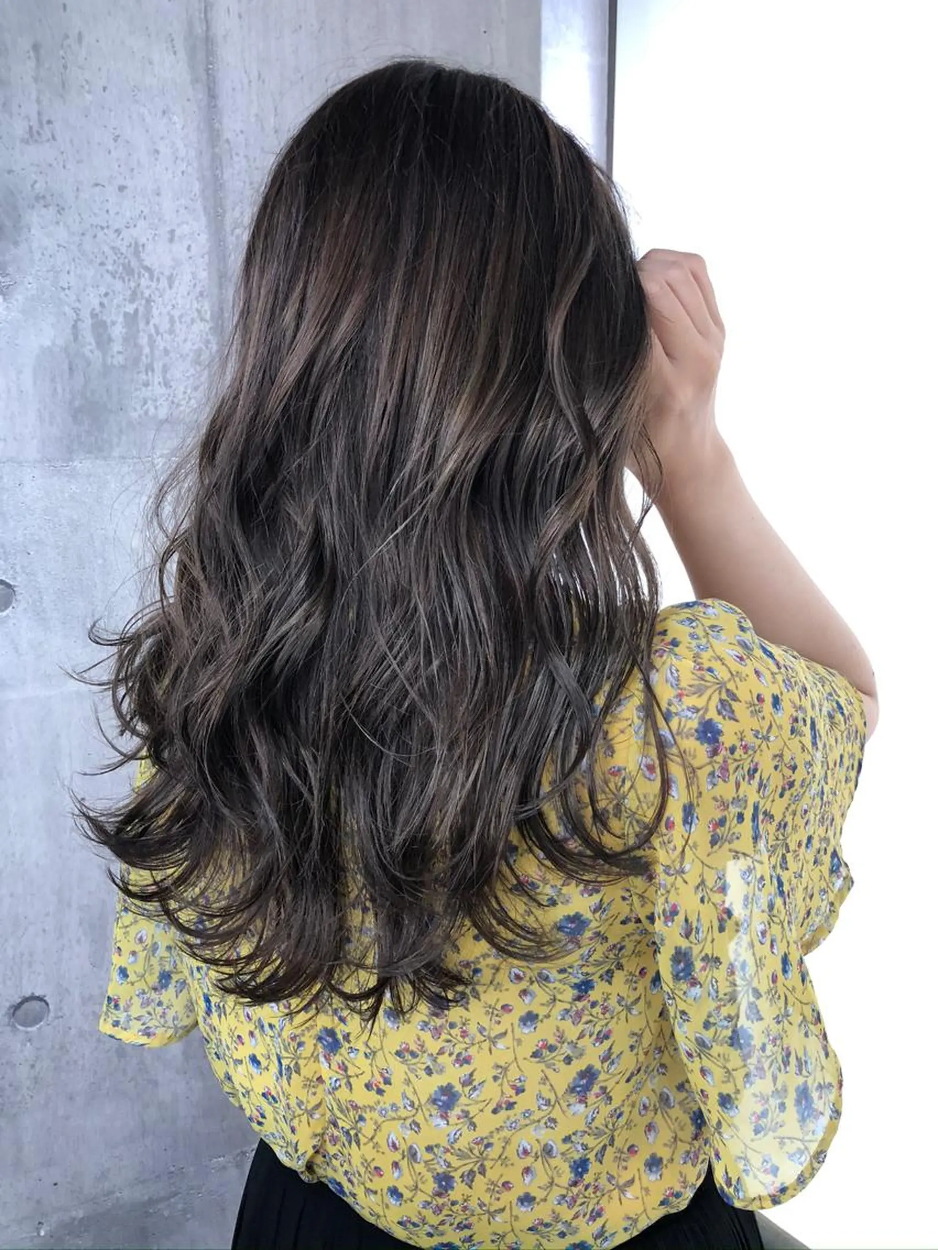 セミロング カラー グレージュ icon.hakata所属・kazuki iconのヘアスタイル