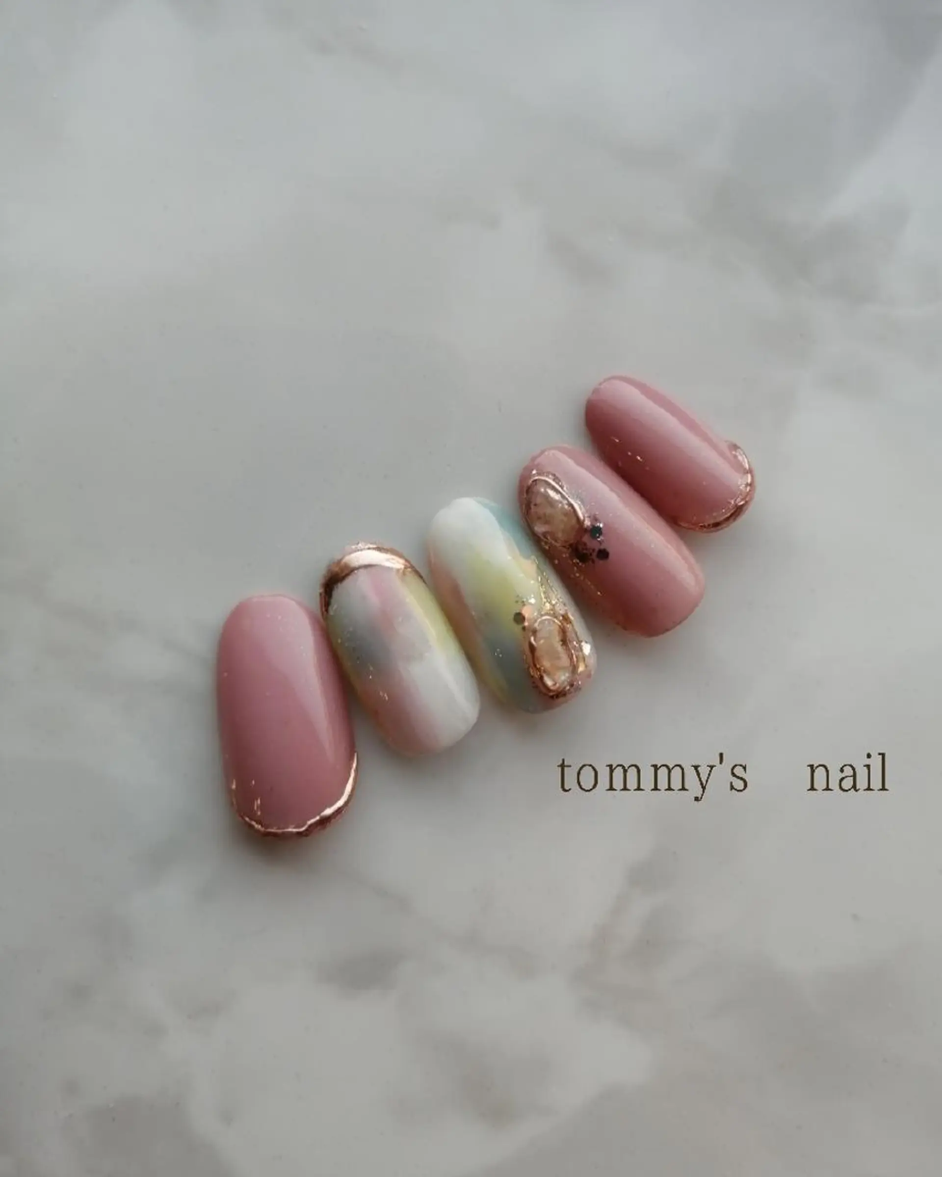 ネイル フットネイル ジェルネイル ミラーネイル ワンカラーネイル ハンドネイル tommy's nail所属・福岡/若よもぎ蒸し 全身美容が叶うサロンのネイルデザイン