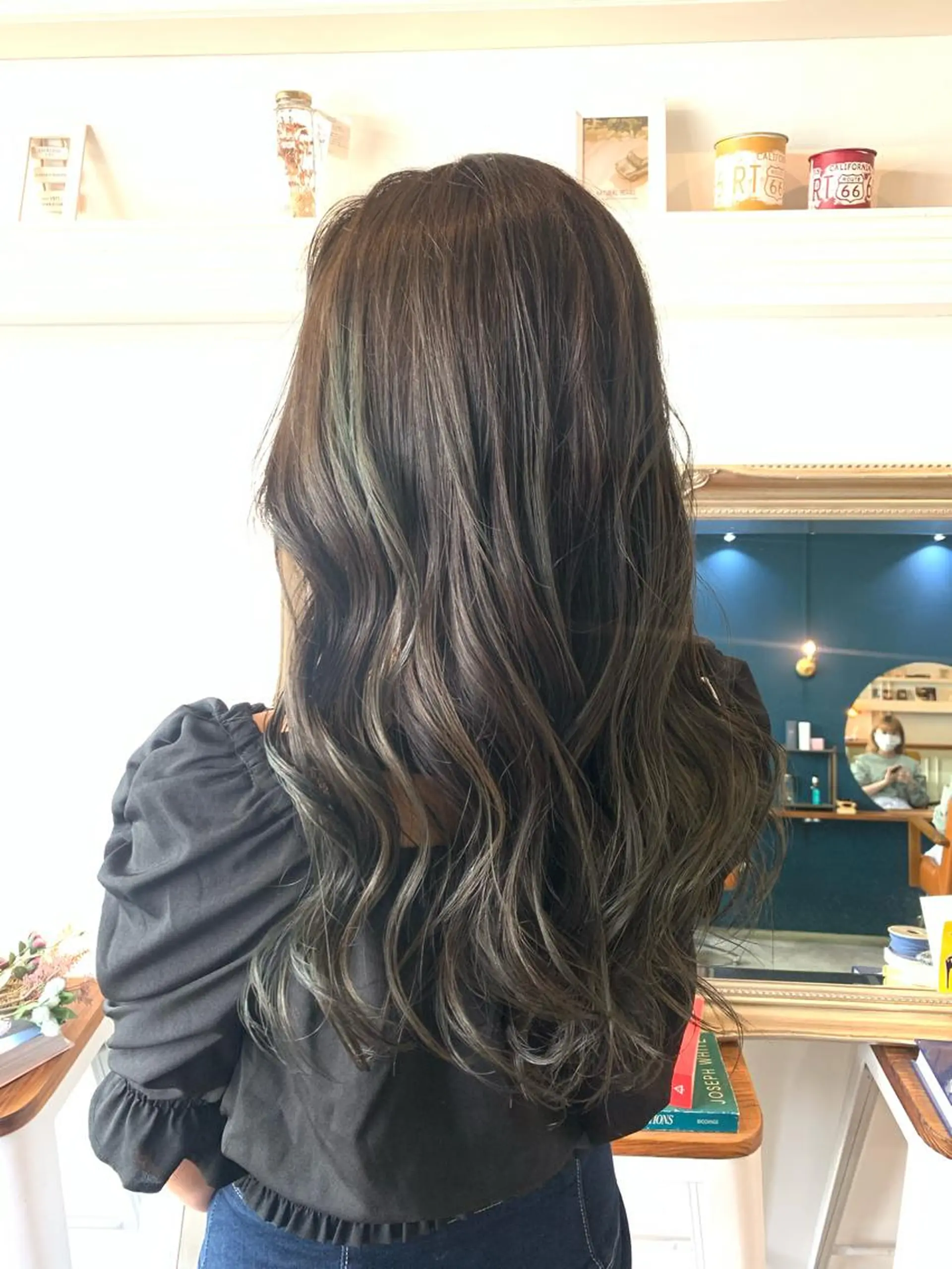 セミロング カット ヘアカラー トリートメント ヘッドスパ ヘアセット 山口 竣也のヘアスタイル