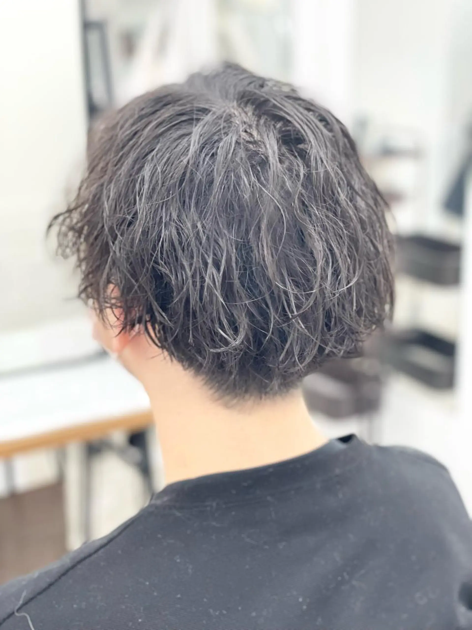 ミディアム パーマ メンズ カット ヘアカラー パーマ ハイライト&曲がる 縮毛矯正特化 玉置のヘアスタイル