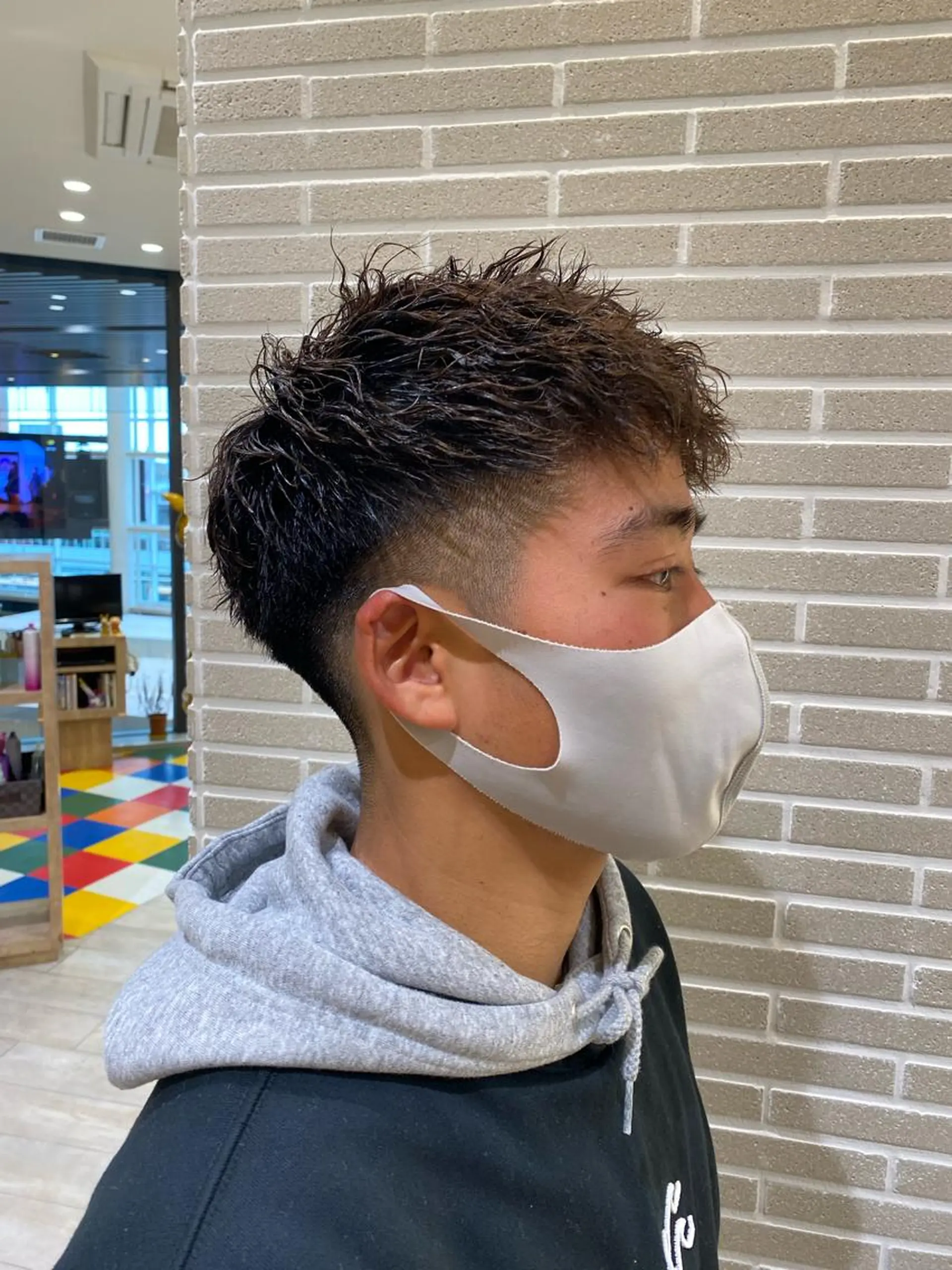 パーマ メンズ メンズパーマ メンズツイストパーマ ツイストパーマ カット パーマ 赤本悠斗波巻きパーマ メンズパーマのヘアスタイル