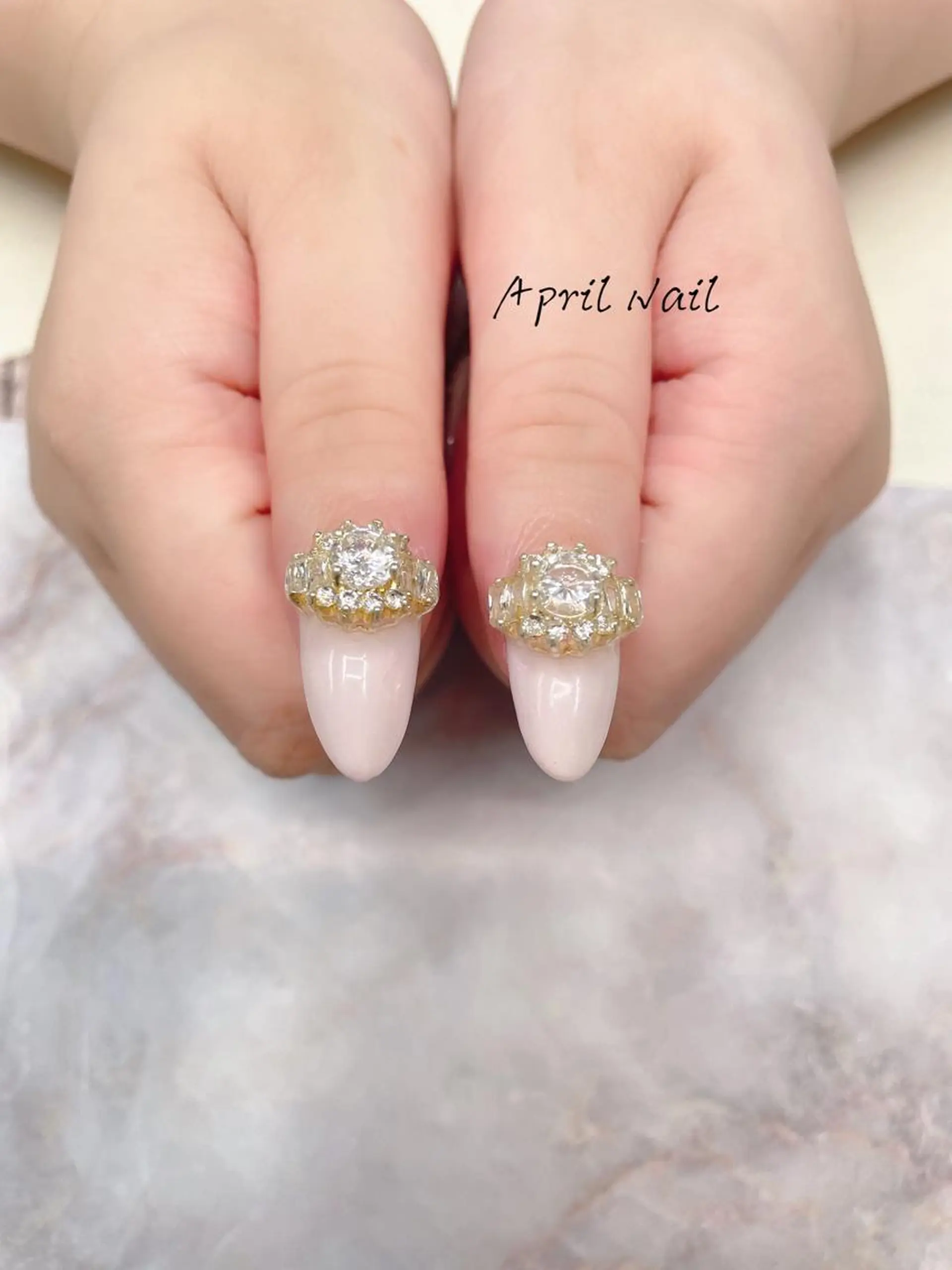 ネイル ハンドネイル April Nailのネイルデザイン