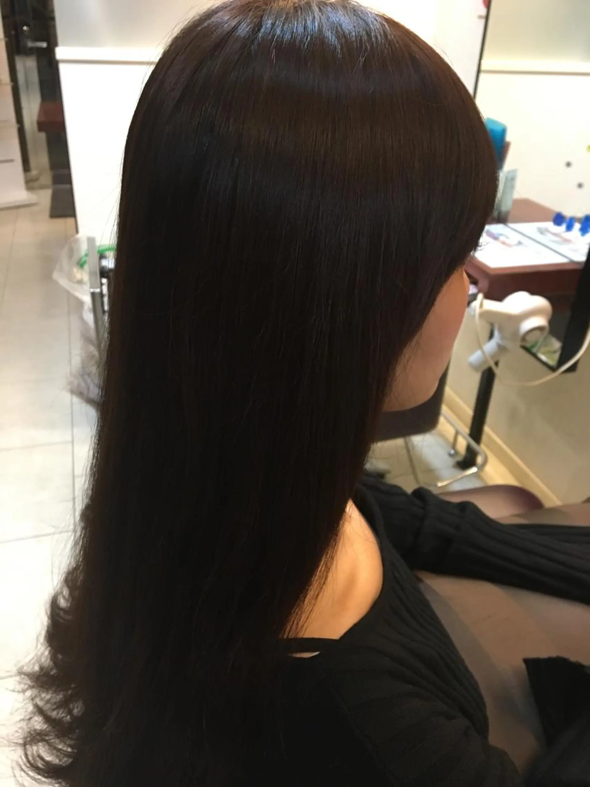 セミロング こすげひろと カラー講師のヘアスタイル