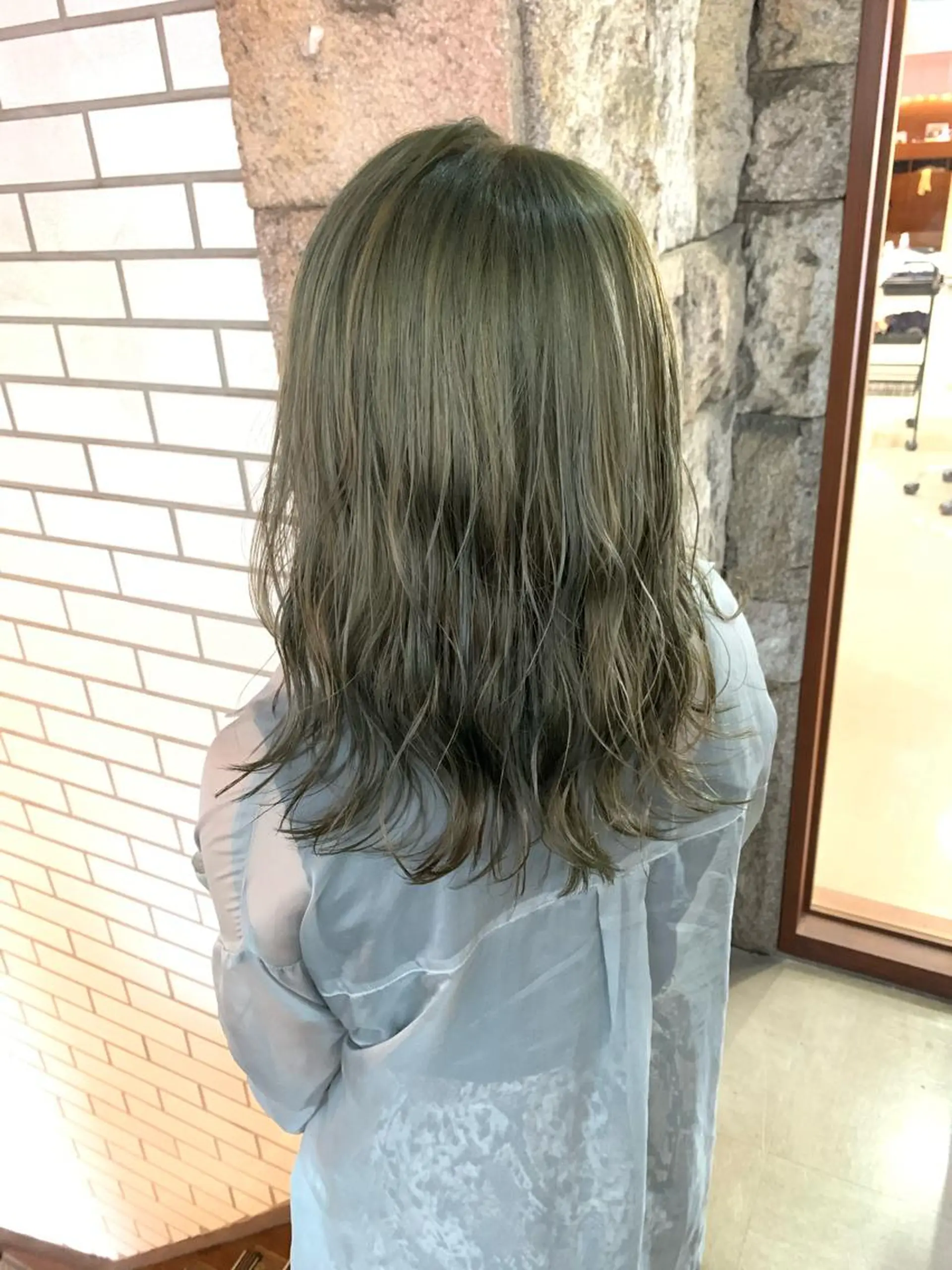 セミロング カット ヘアカラー オージュアソムリエ DAIKI⭐️のヘアスタイル