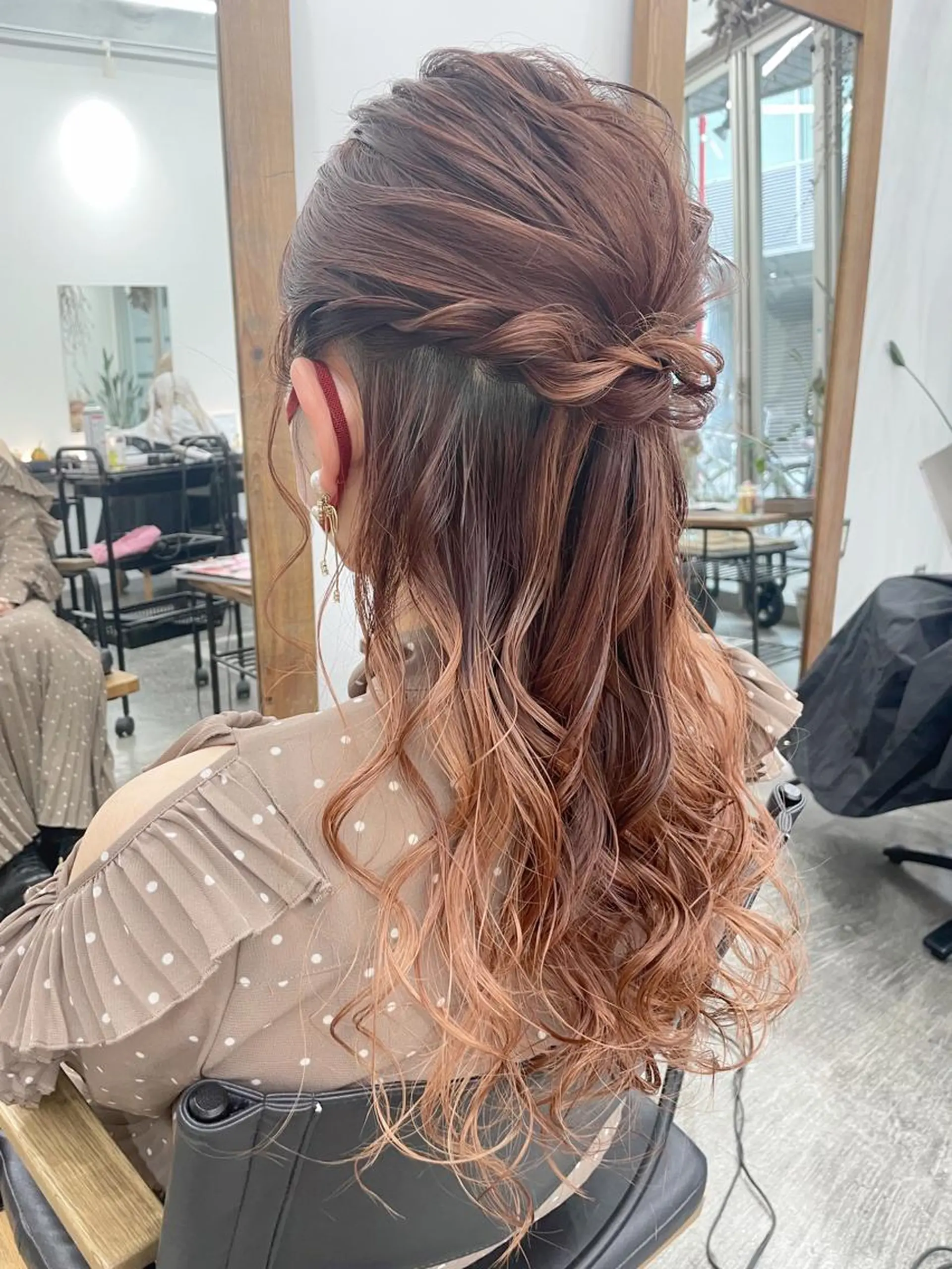 ロング ヘアアレンジ ハーフアップ 結婚式・ブライダル Blue所属・透明感カラー 🫰🏻💗 高橋舞のその他イメージ