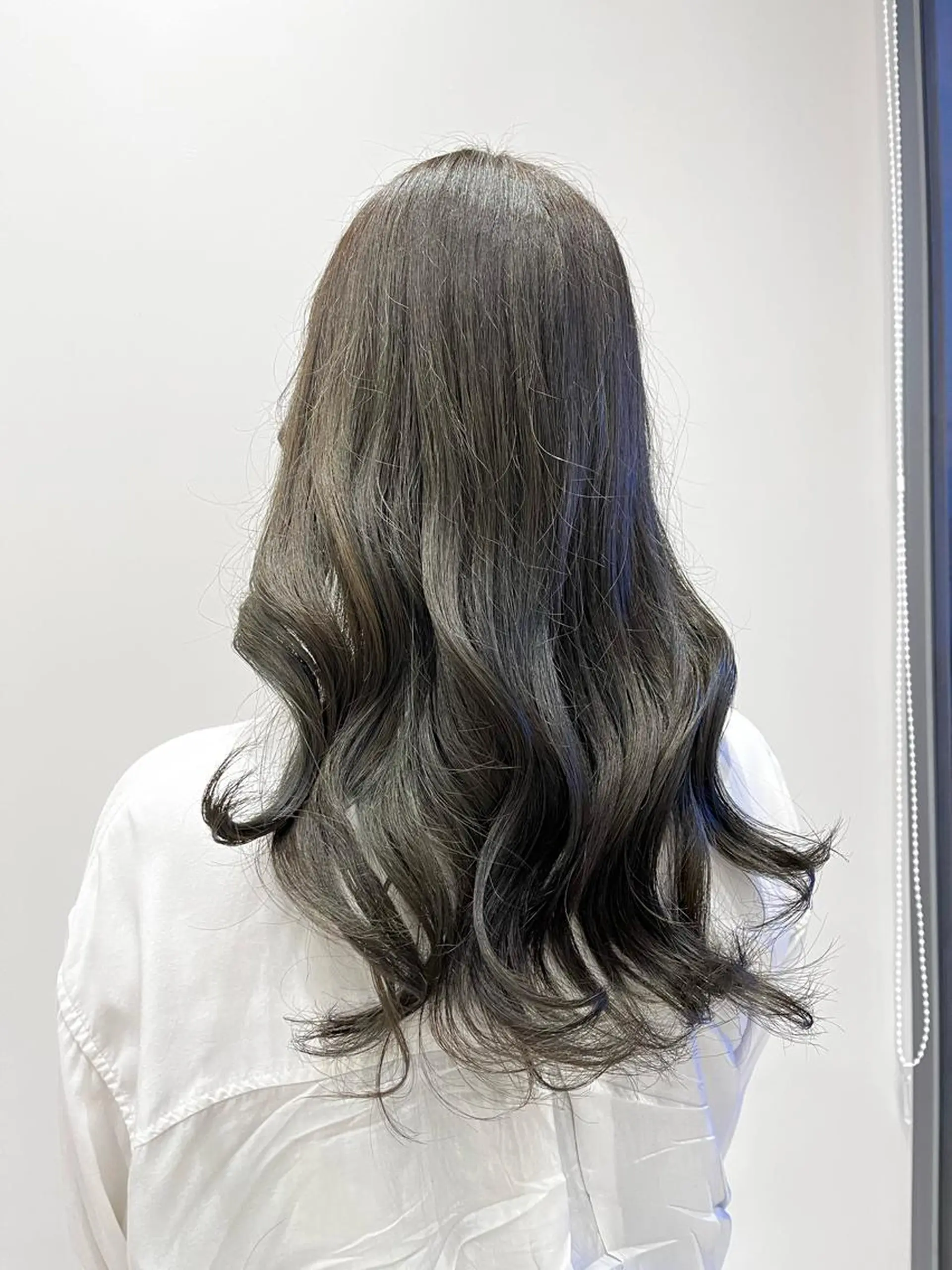 セミロング カラー ヘアアレンジ ベージュカラー オリーブベージュ 🥀暖色韓国ヘア💕 保科侑花のヘアスタイル