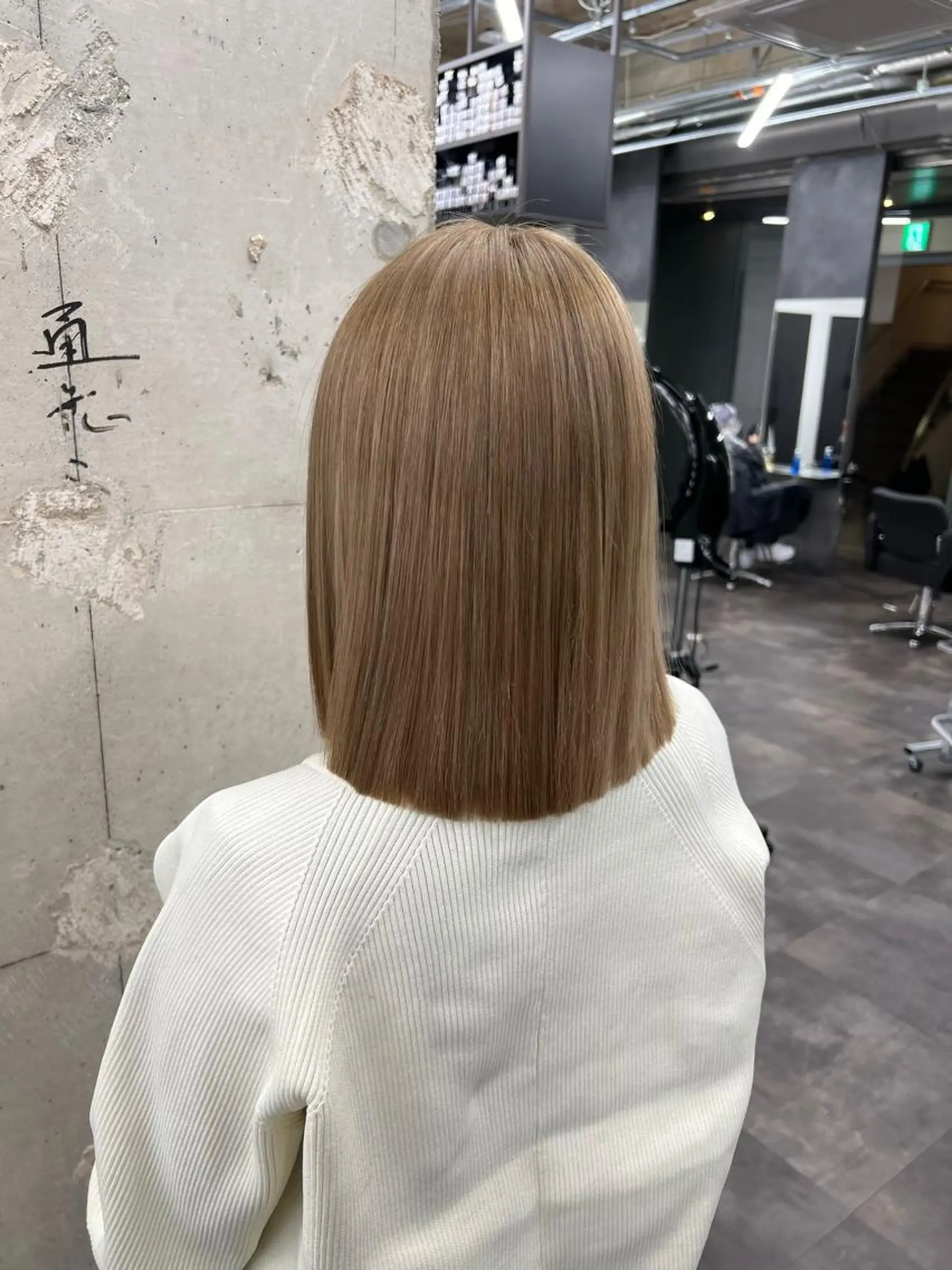 セミロング カット je suis heureuse所属・ハイライトカラー 🌀ゆい❣️のヘアスタイル