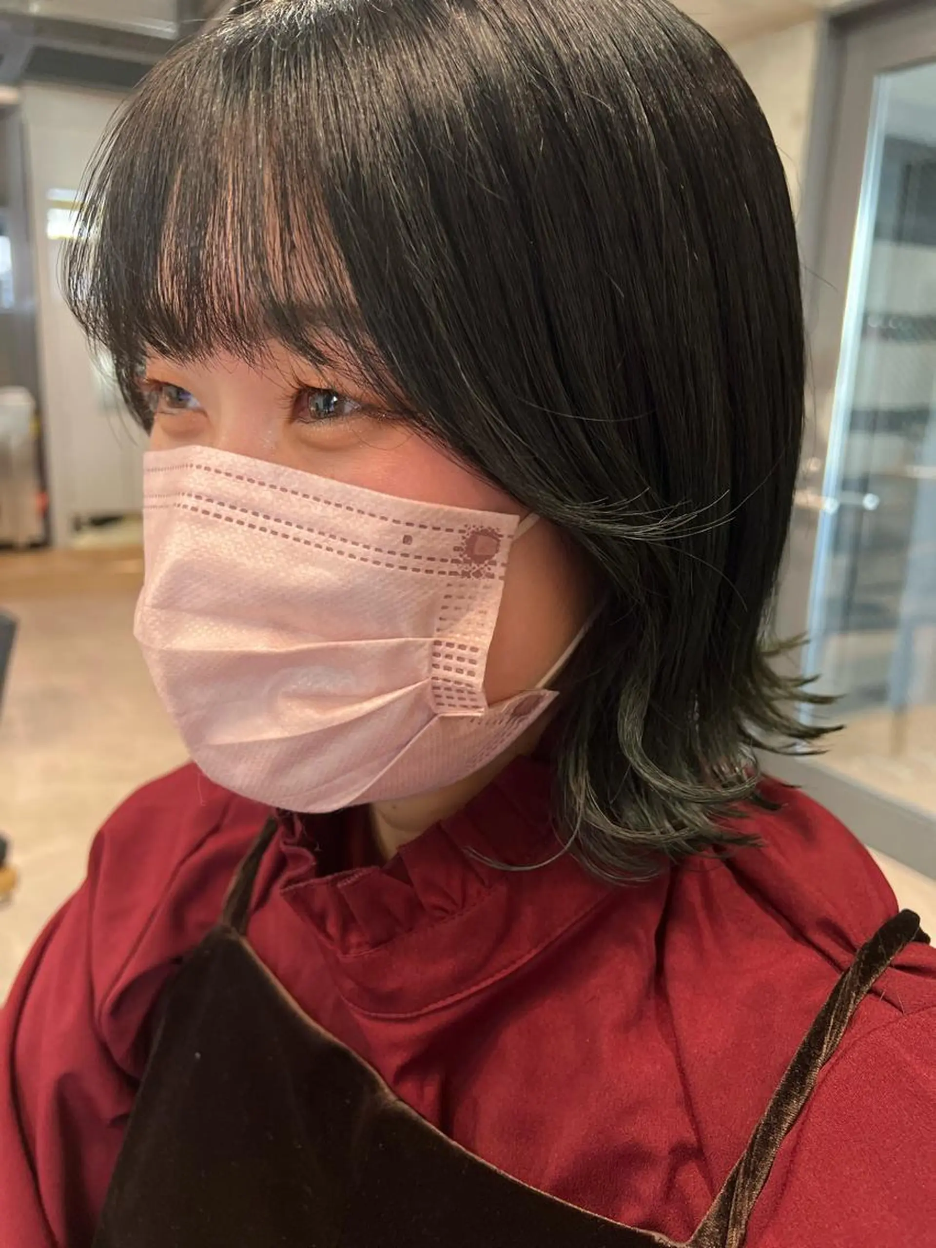 ショート カラー ヘアアレンジ サナ🌱 切りっぱなしボブのヘアスタイル