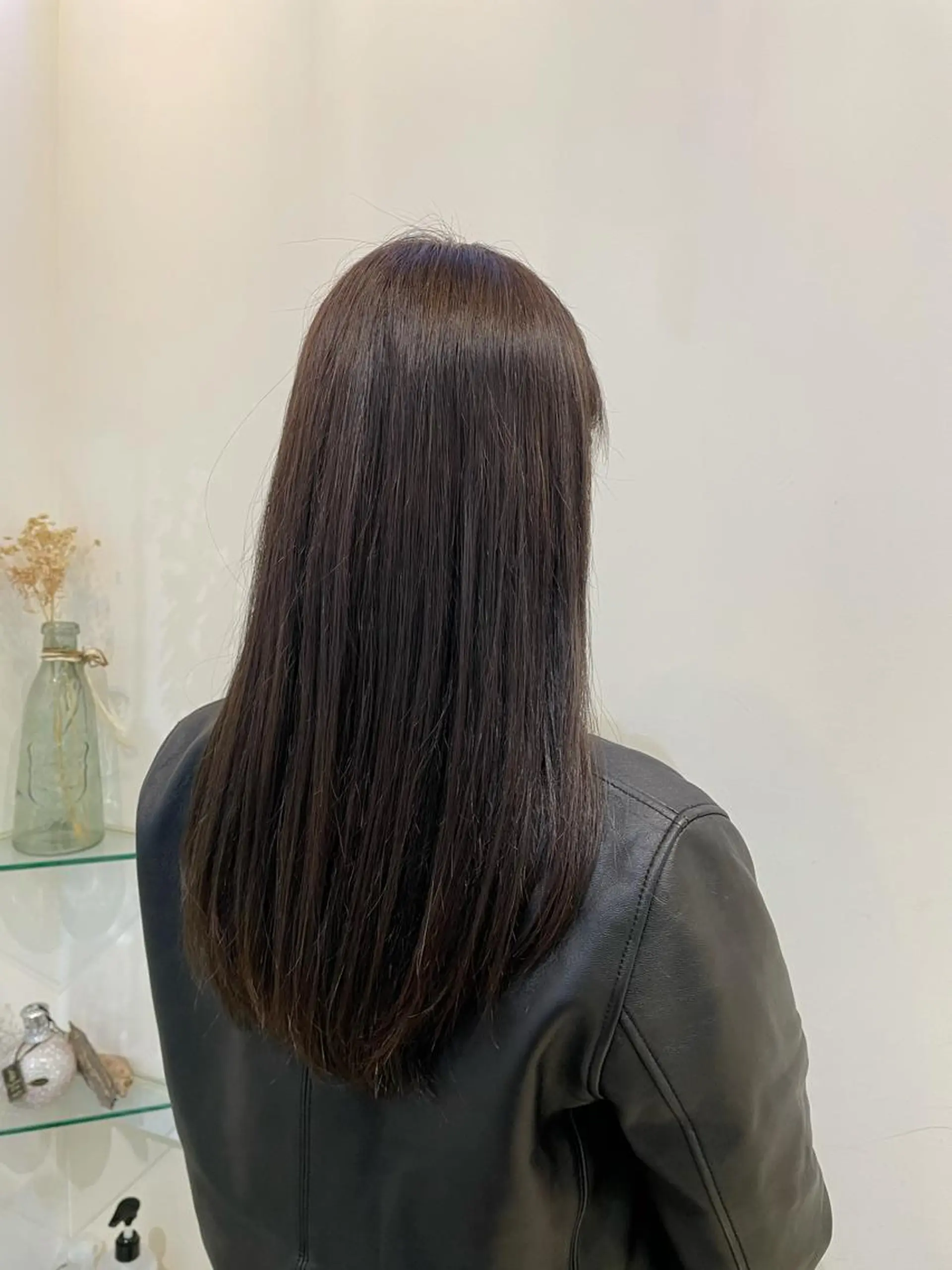 カラー ブリーチ 透明感カラー 髪質改善カラー🤍 エクステ✨君島由実子のヘアスタイル