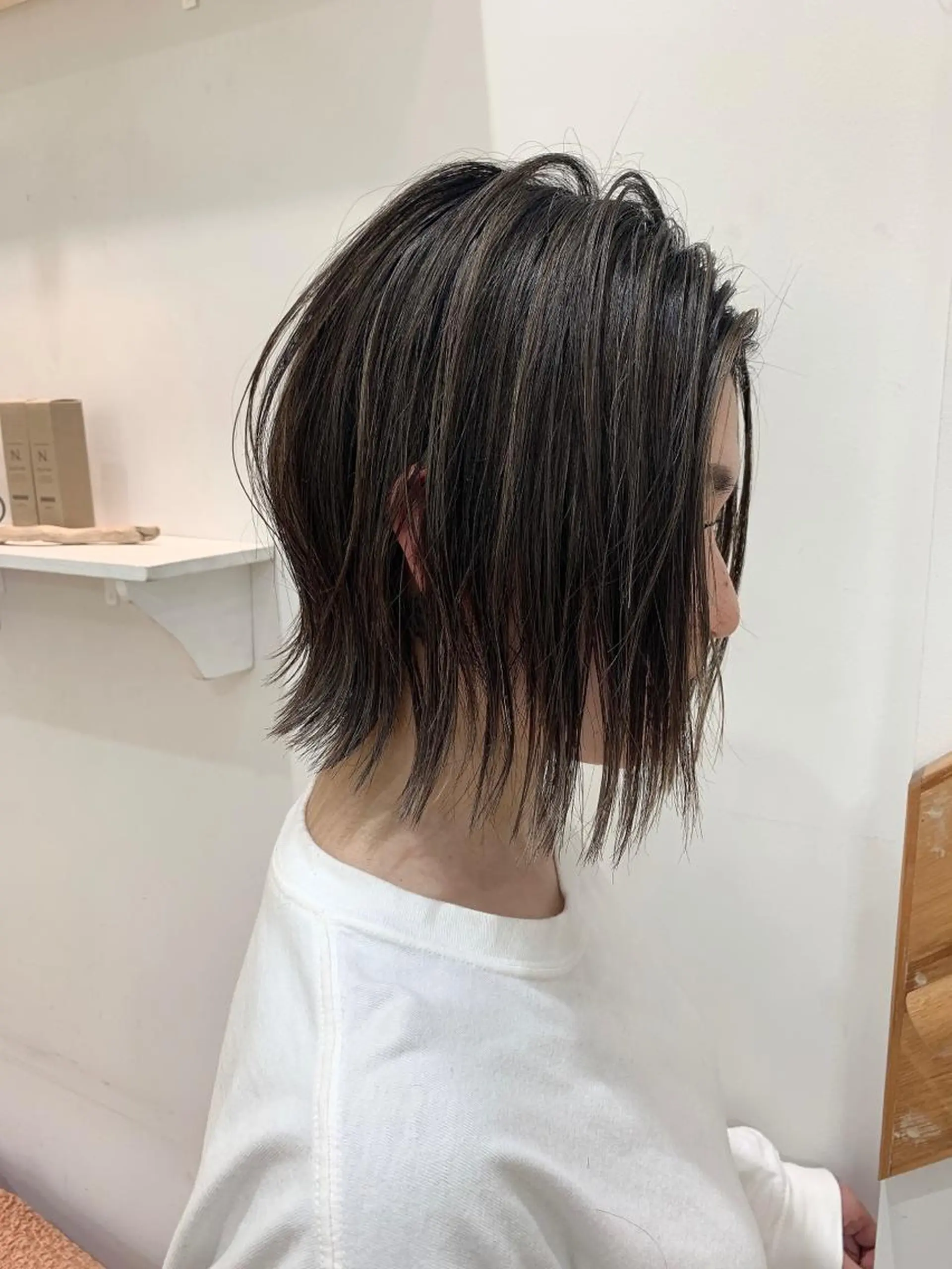 ショート カラー グレージュ ハイライトカラー ハイライト ヘアアレンジ にいた　かづしげのヘアスタイル