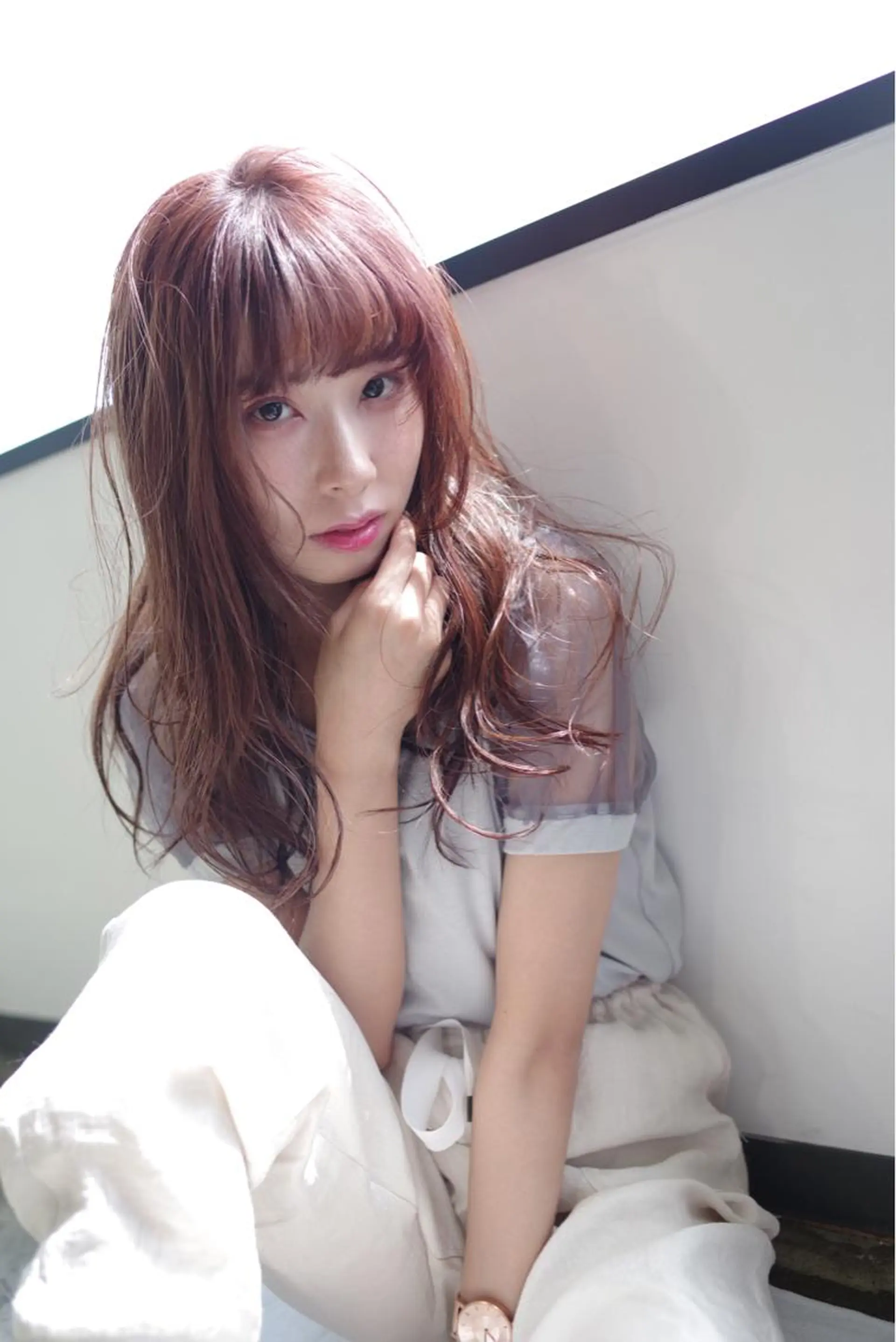 ロング カラー ハイトーン/レイヤー /ケアブリーチ石川治のヘアスタイル