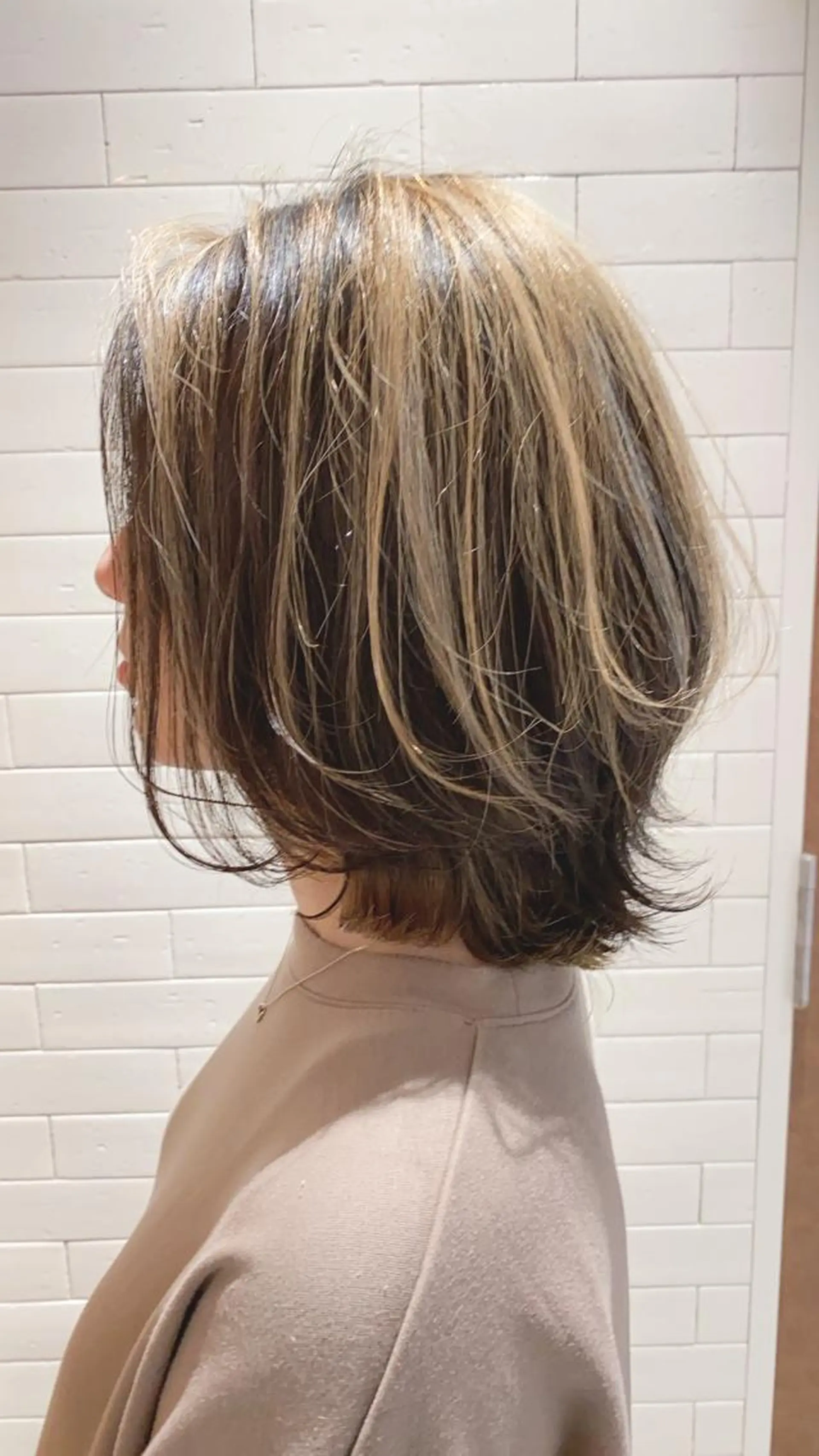 ミディアム ショートボブ ボブ ハイライト 外ハネヘア カット ヘアカラー トリートメント ヘッドスパ ヘアセット メンズツイスパ ショートフクヤマシンのヘアスタイル