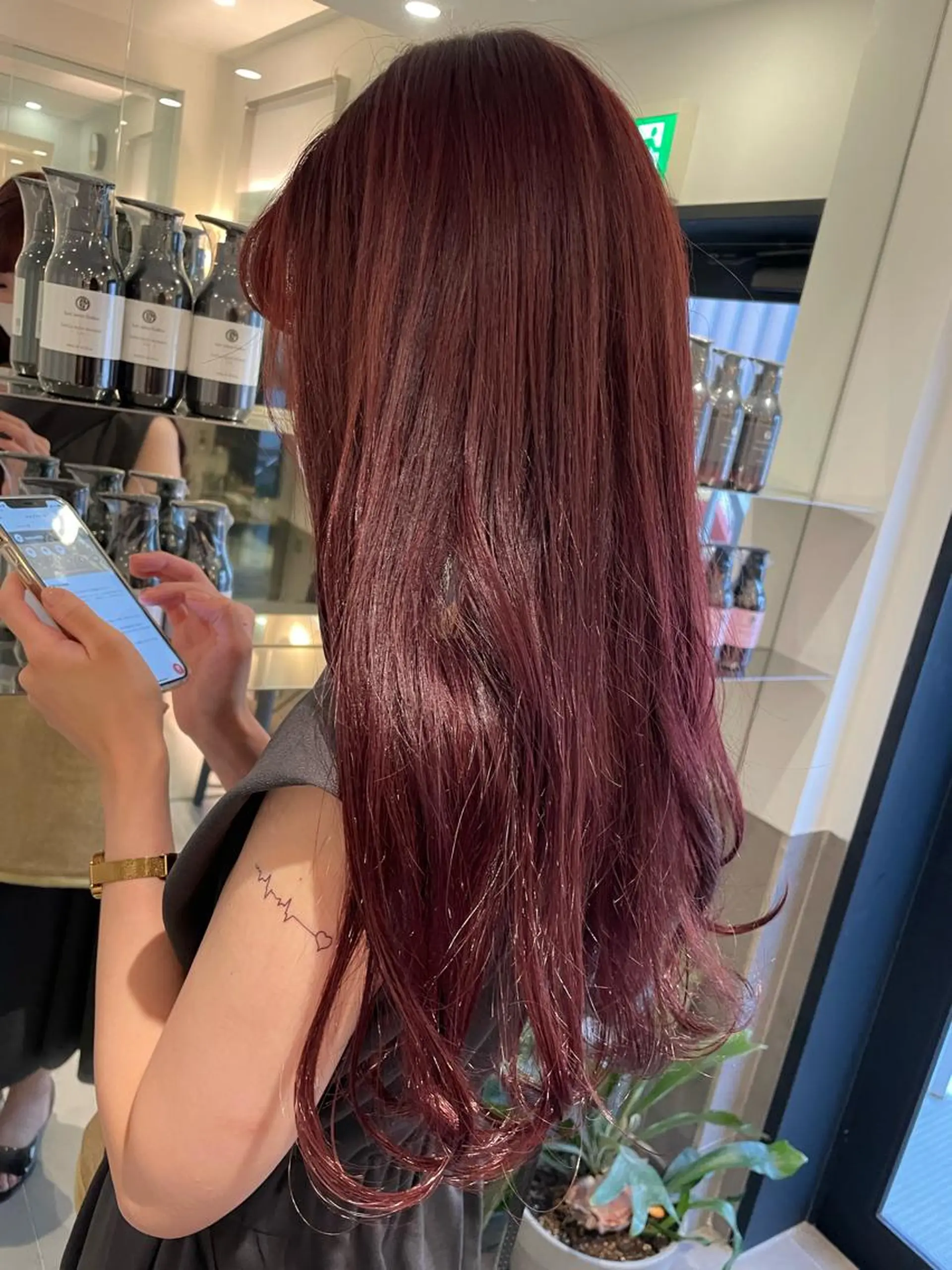 ロング カラー ヘアカラー トリートメント 🪞透け感hair 🪞honokaのヘアスタイル