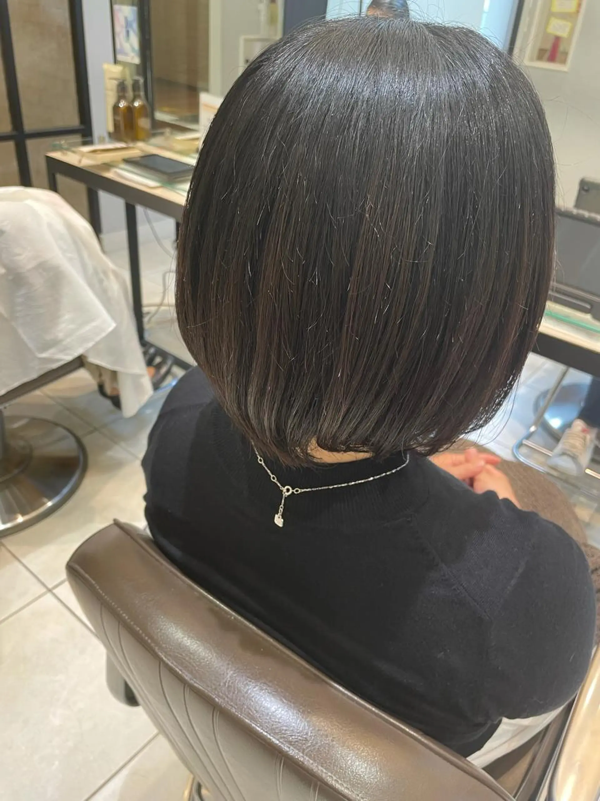 ミディアム 🩶赤み消しカラー 🐈‍⬛荻野美思🐾のヘアスタイル