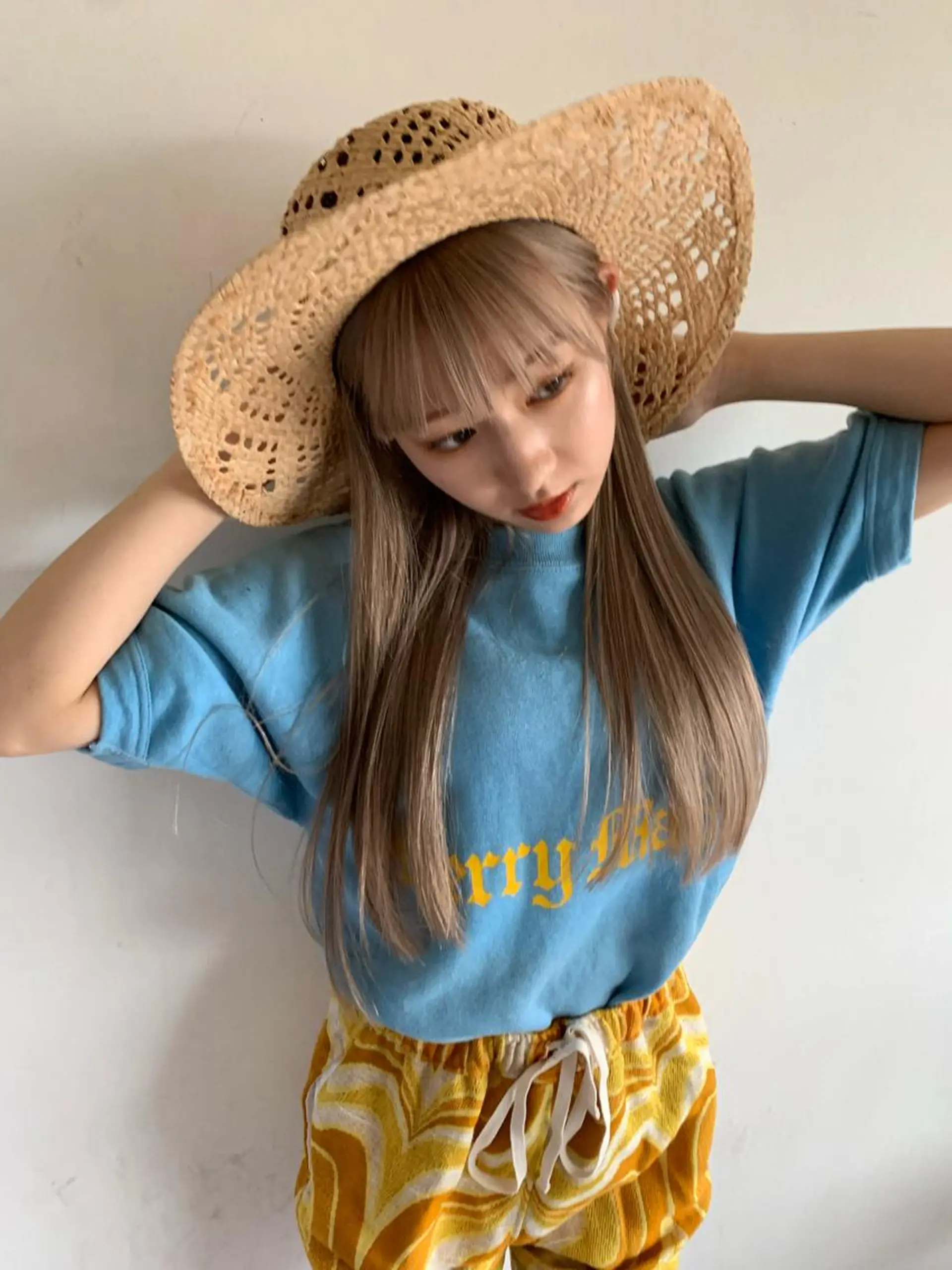 セミロング カラー ブリーチカラーが人気 onnuのヘアスタイル