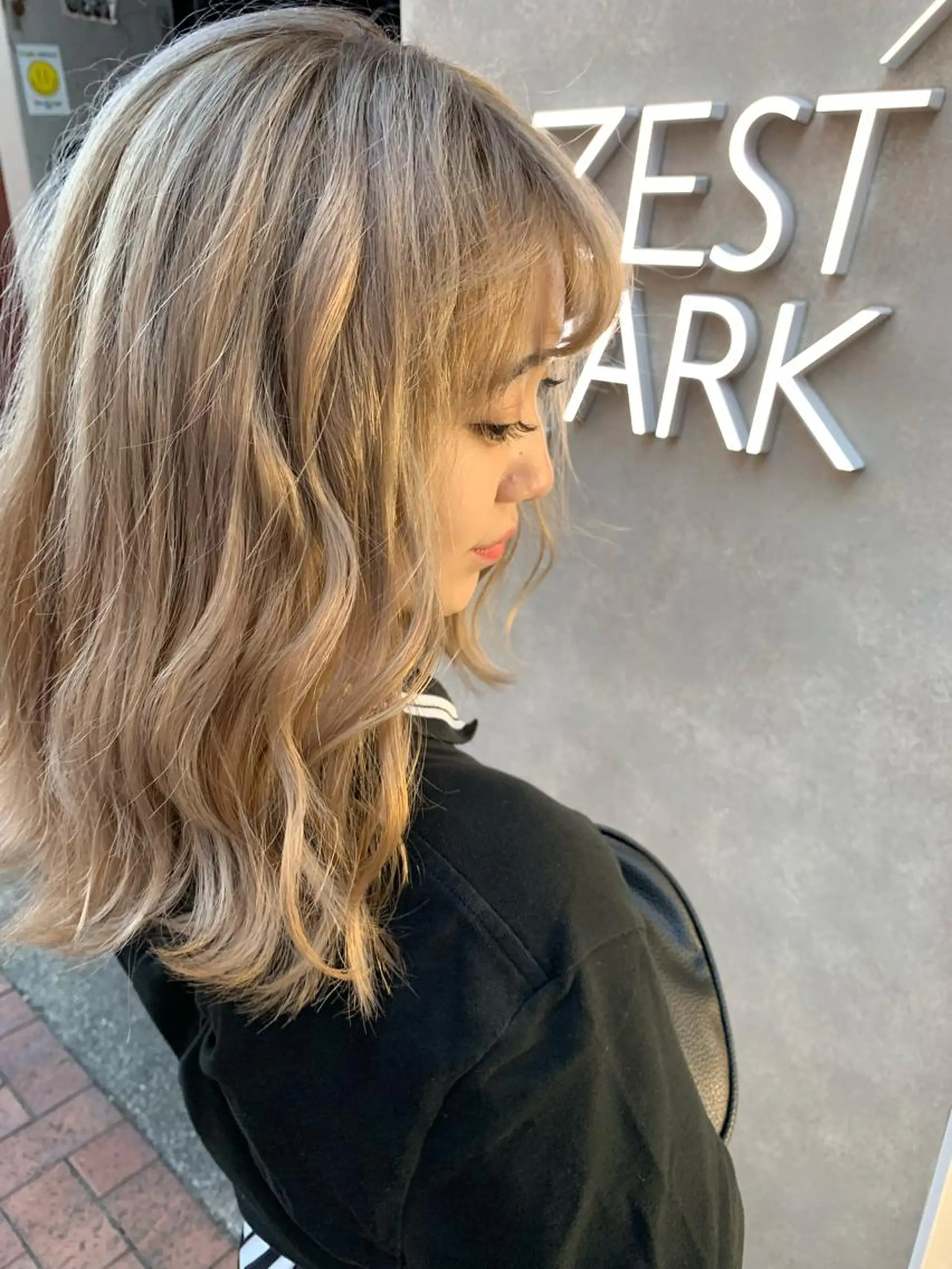 セミロング カラー 酸性ストレート・ メンズ  三原 楊子のヘアスタイル