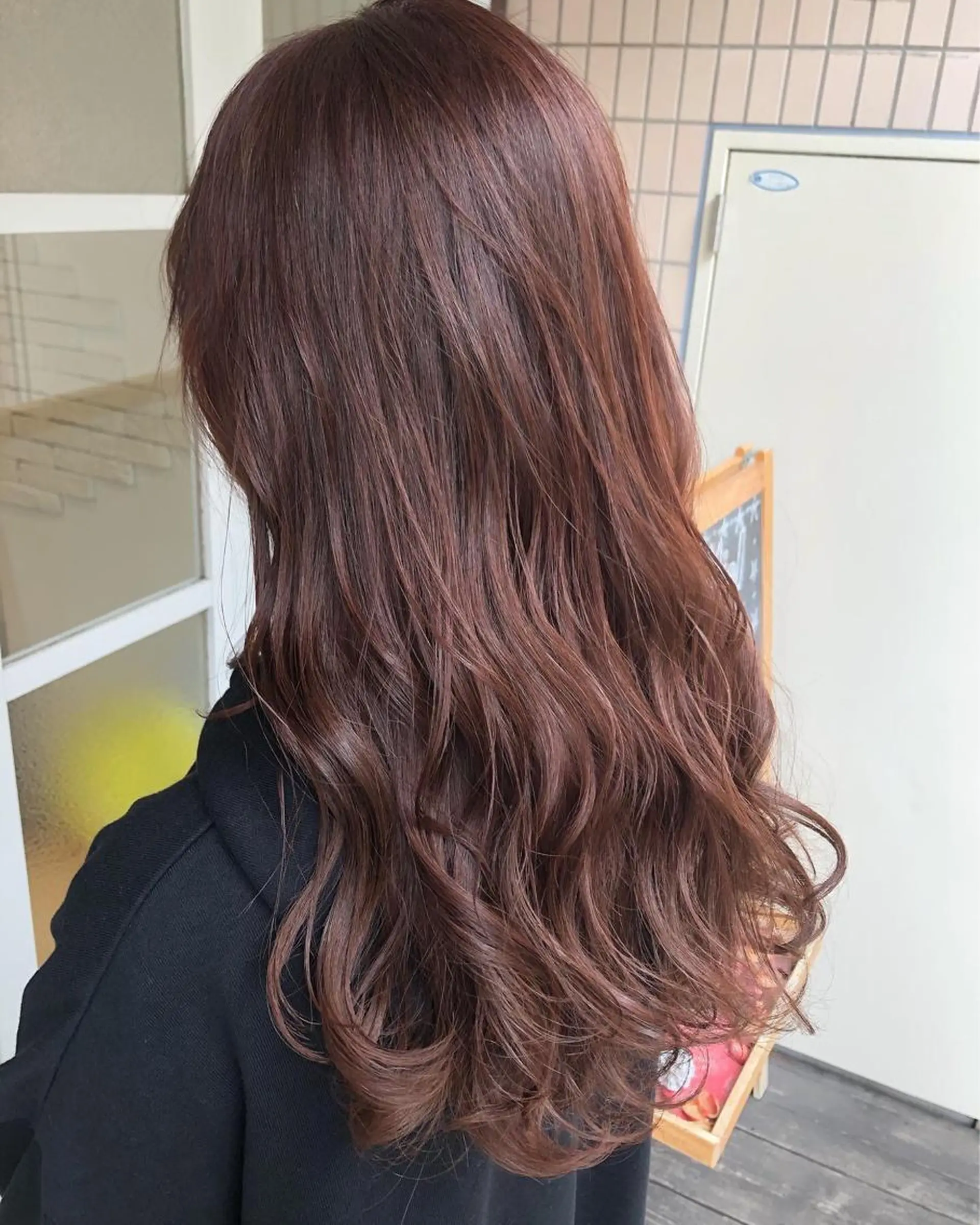 ロング カラー ブラウンカラー ピンクカラー ピンクブラウン ヘアカラー uni（ウニ）所属・西村 有紗のヘアスタイル