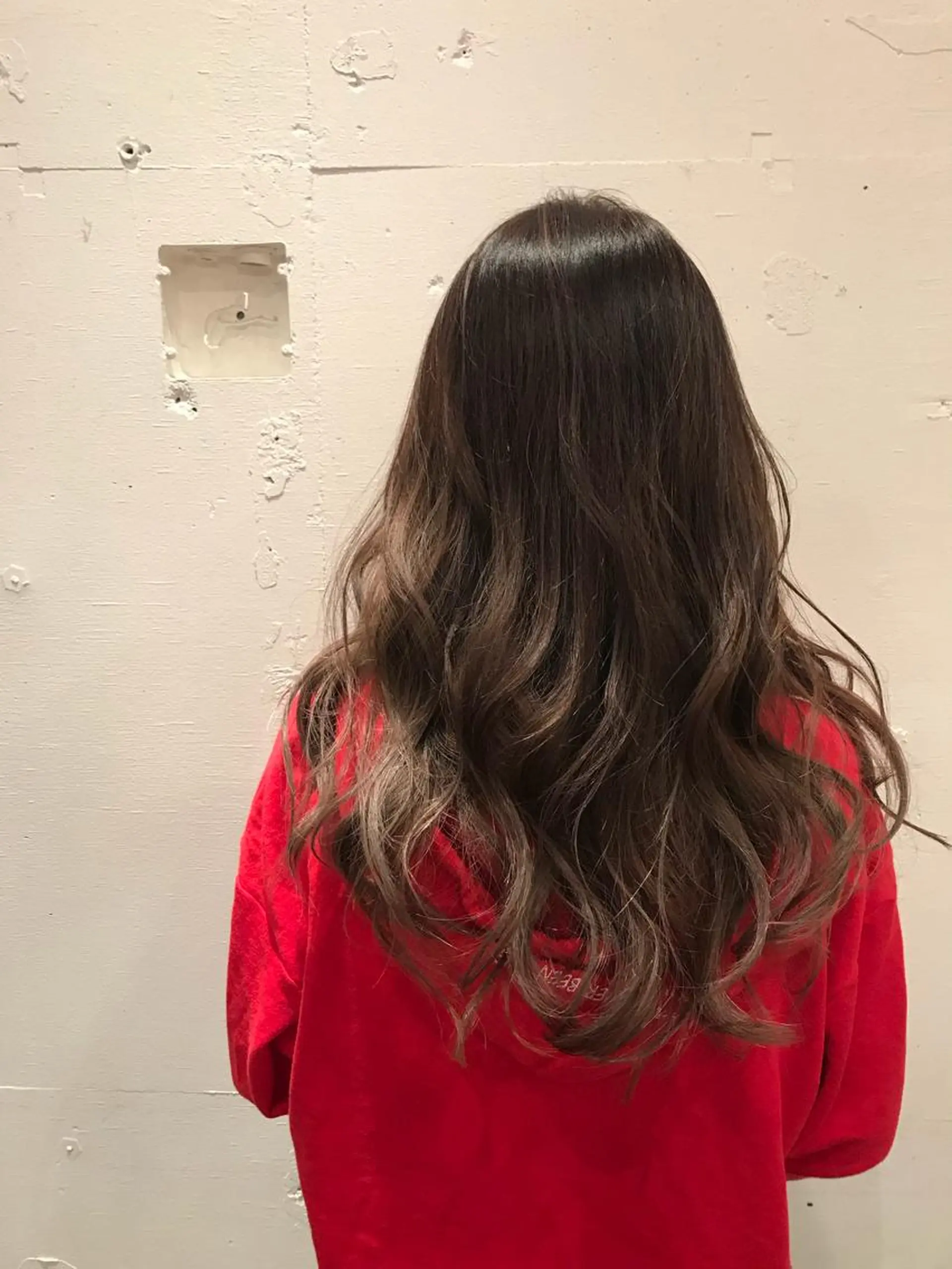 セミロング カラー グレージュ 小森谷 亮太のヘアスタイル