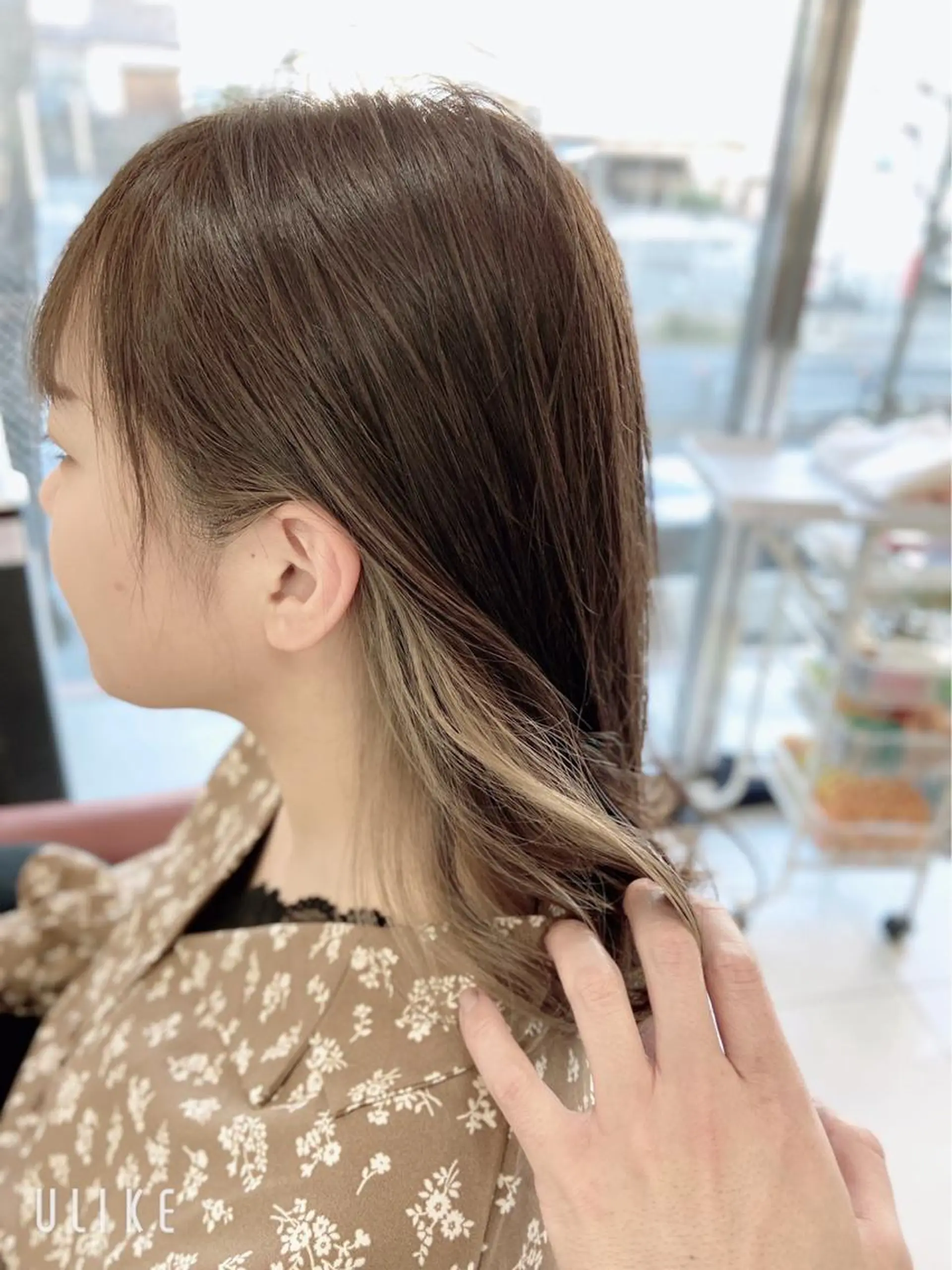 セミロング カラー 瀬川 茉衣子のヘアスタイル