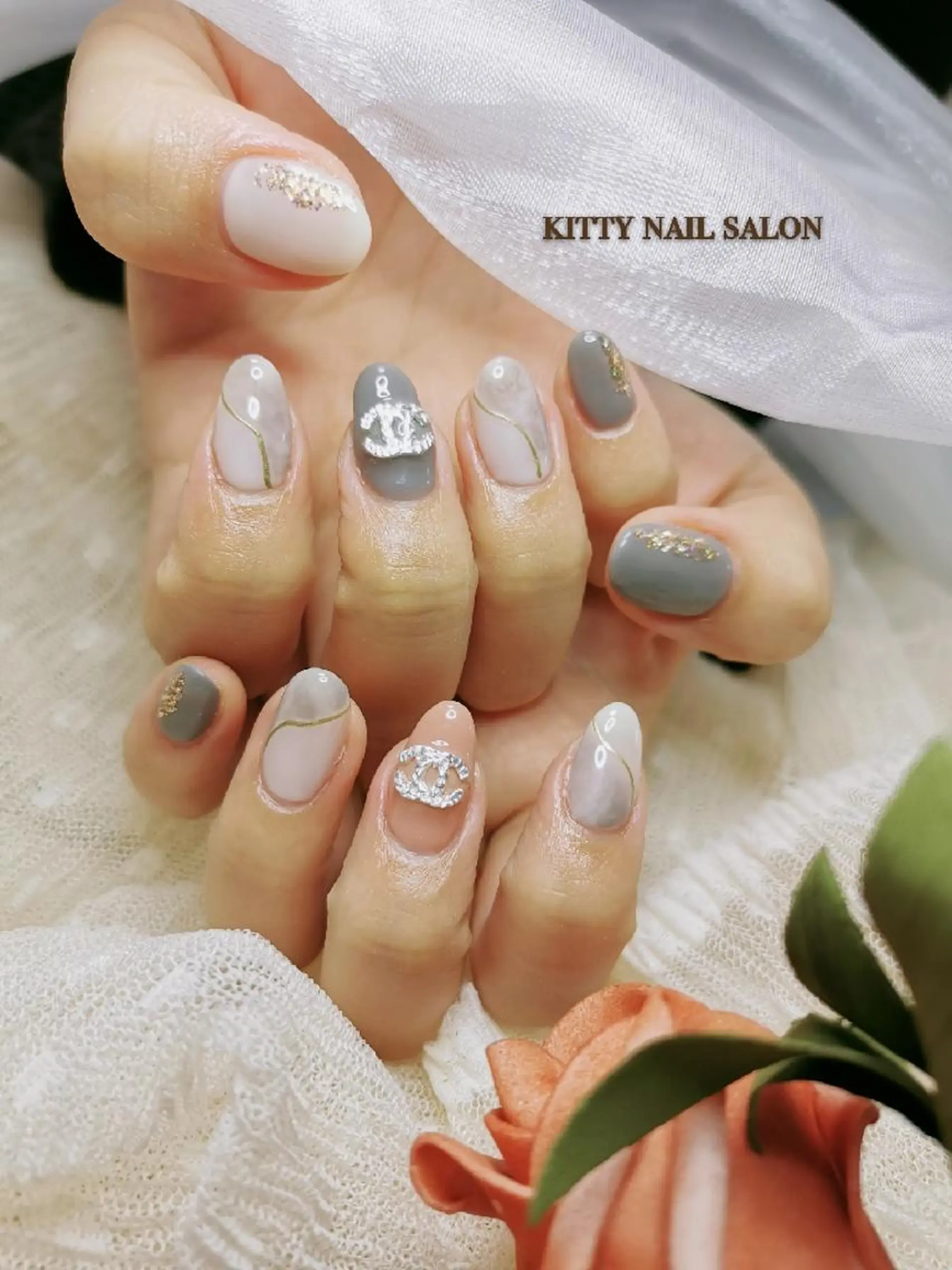 ネイル ストーンネイル ハンドネイル kitty nail salonのネイルデザイン