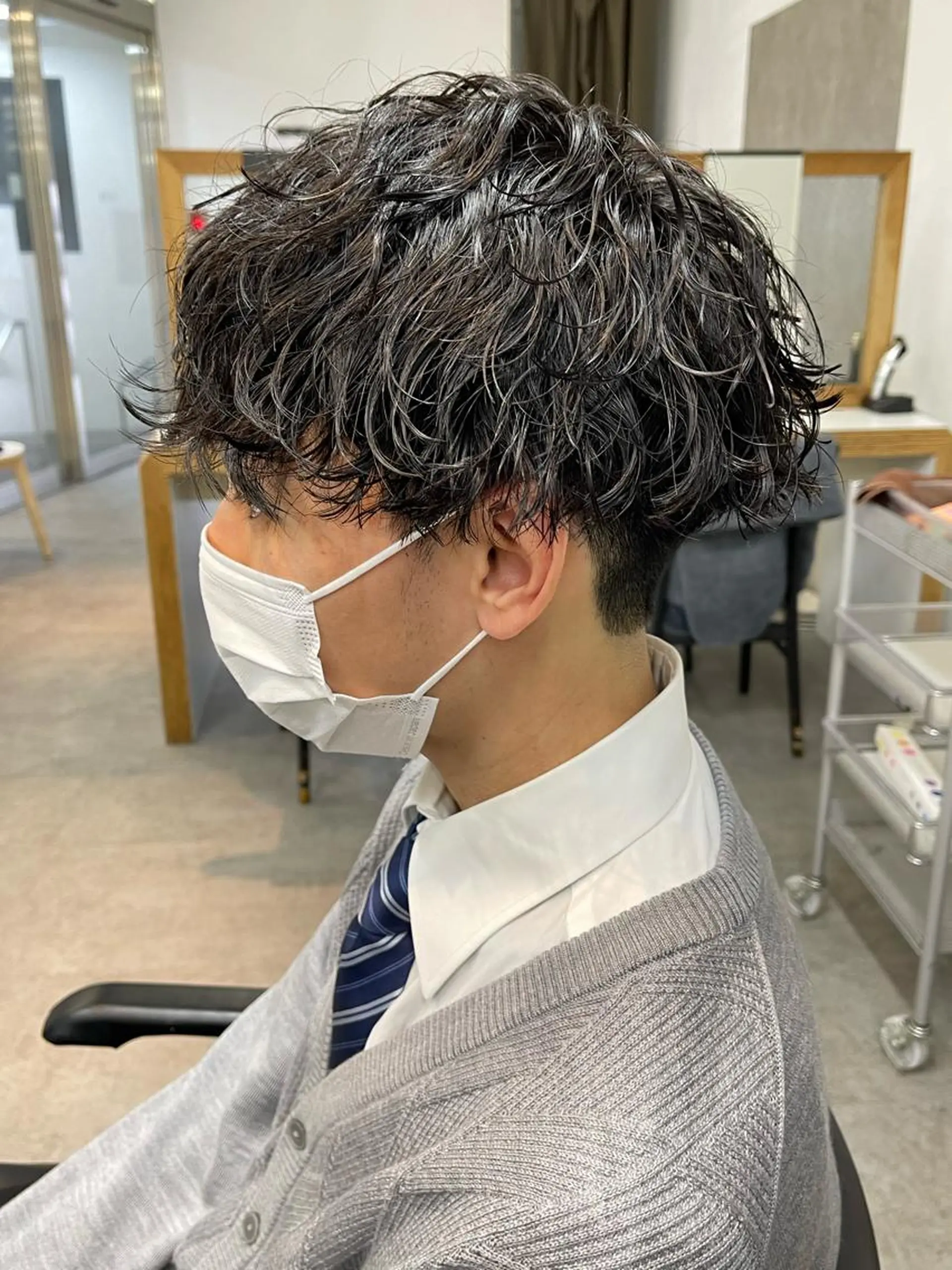 パーマ メンズ メンズパーマ 学生(メンズ向け) 波巻きパーマ メンズウルフカット 卒業式のヘアスタイル カット パーマ トリートメント ショートヘア原宿 fifth コシのヘアスタイル