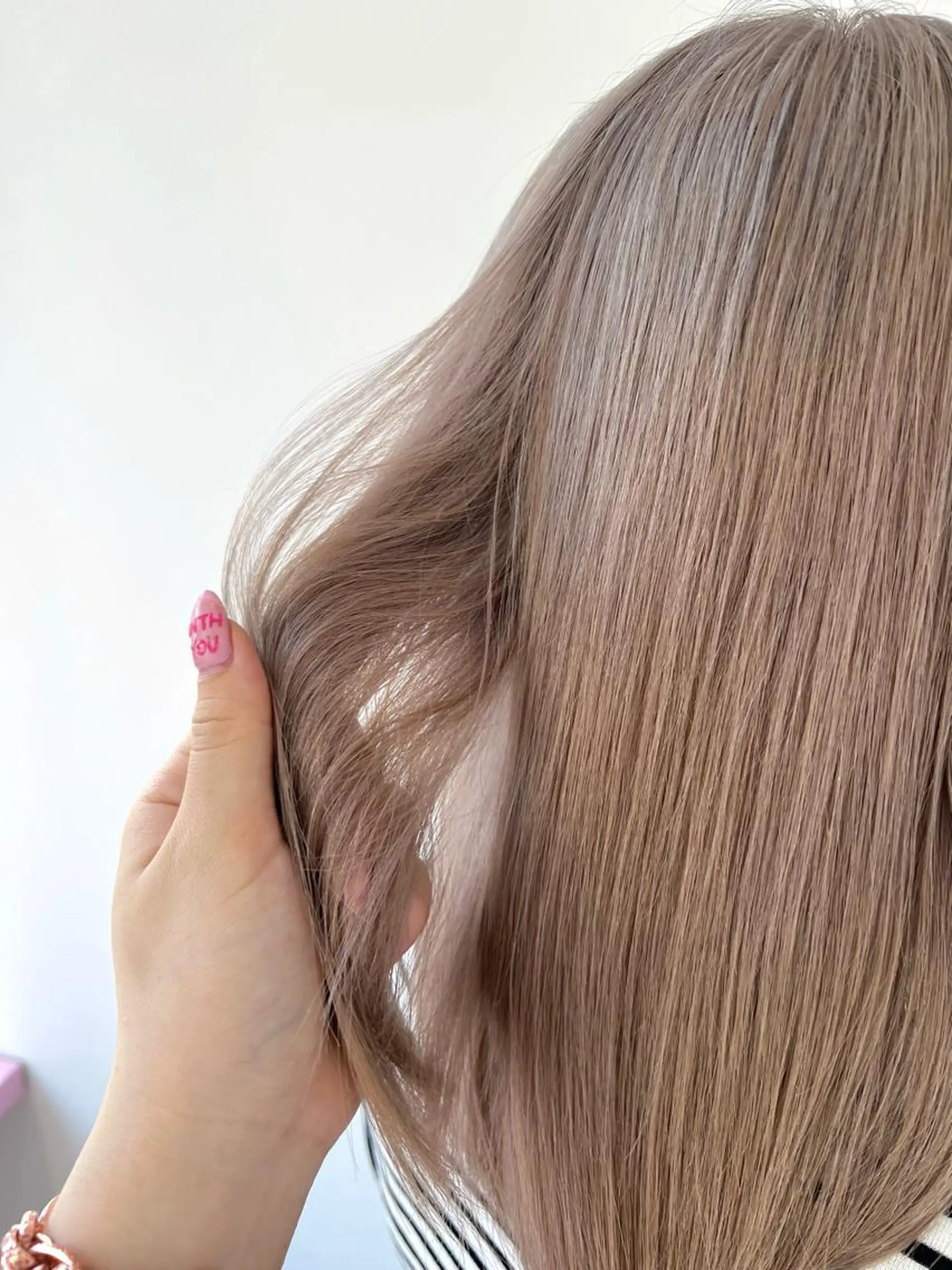 セミロング ヘアカラー トリートメント ハイトーン♡ブリーチ ♡エクステ♡nanaのヘアスタイル