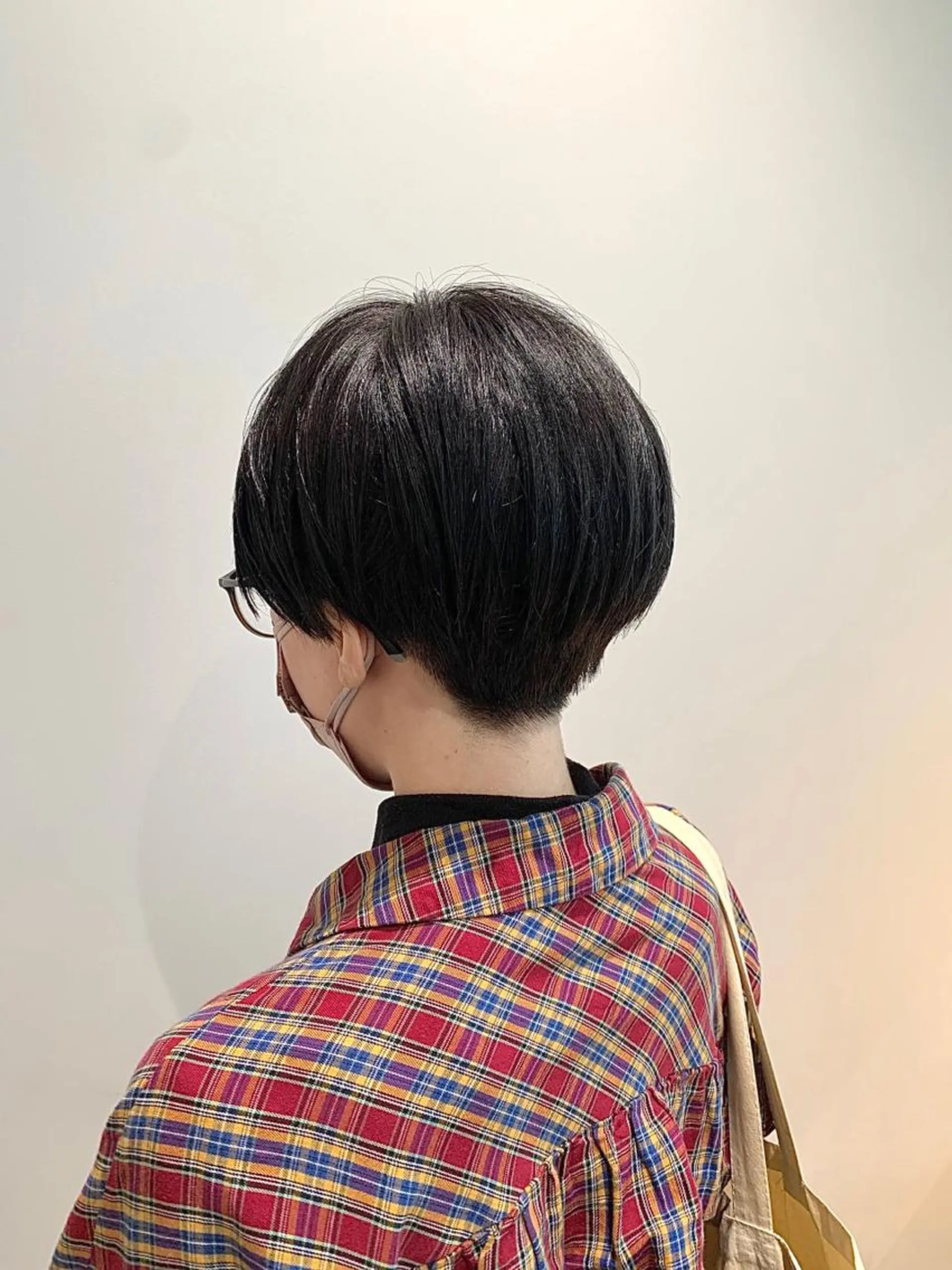 ミディアム カラー 黒髪 ブルーカラー ブルーブラック カット ヘアカラー トリートメント GO TODAY SHAiRE SALON 梅田店所属・柔らかくすみカラー ボブ/ショートのヘアスタイル