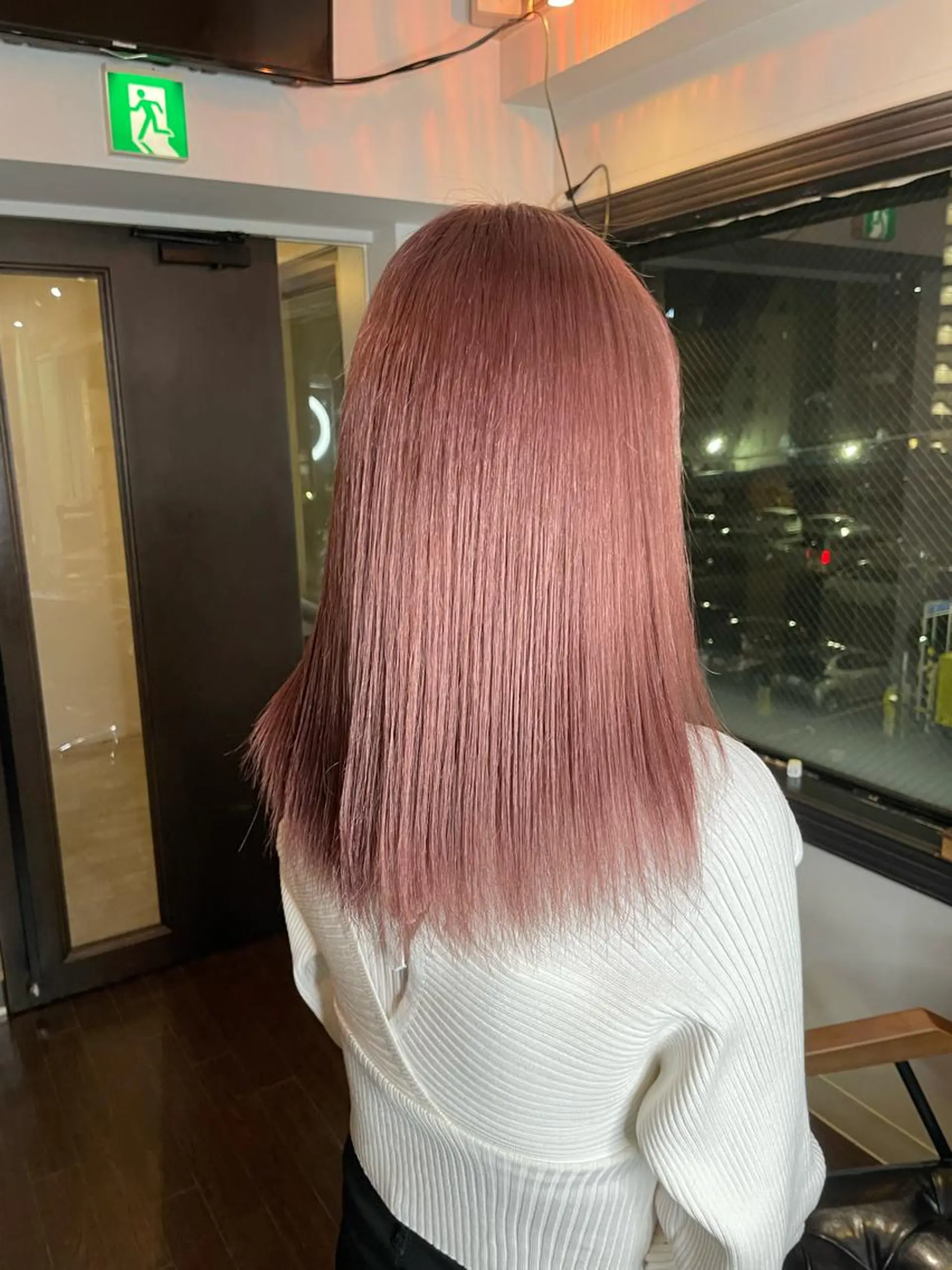 ミディアム カラー ベージュカラー ブリーチ ハイトーンカラー ミルクティーベージュ ピンクカラー Carpe Diem所属・安田和洋 ブリーチカラー特化のヘアスタイル