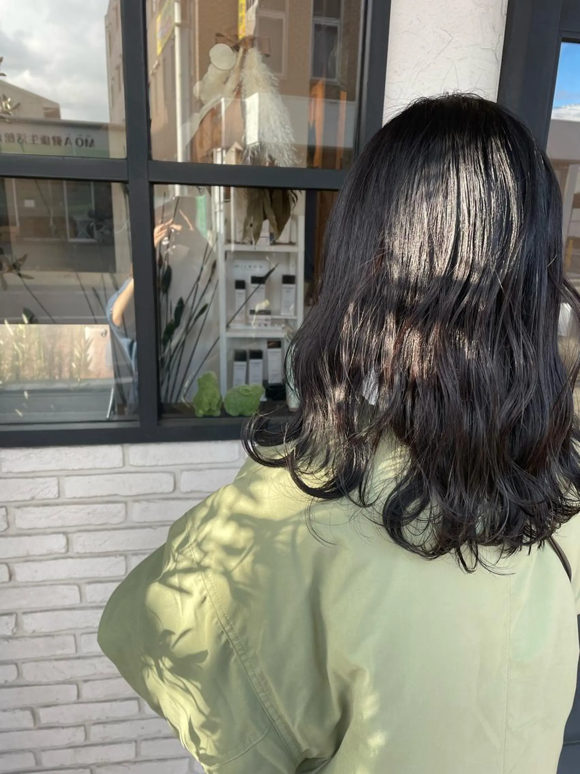 セミロング カット ヘアカラー 小坂 真子のヘアスタイル