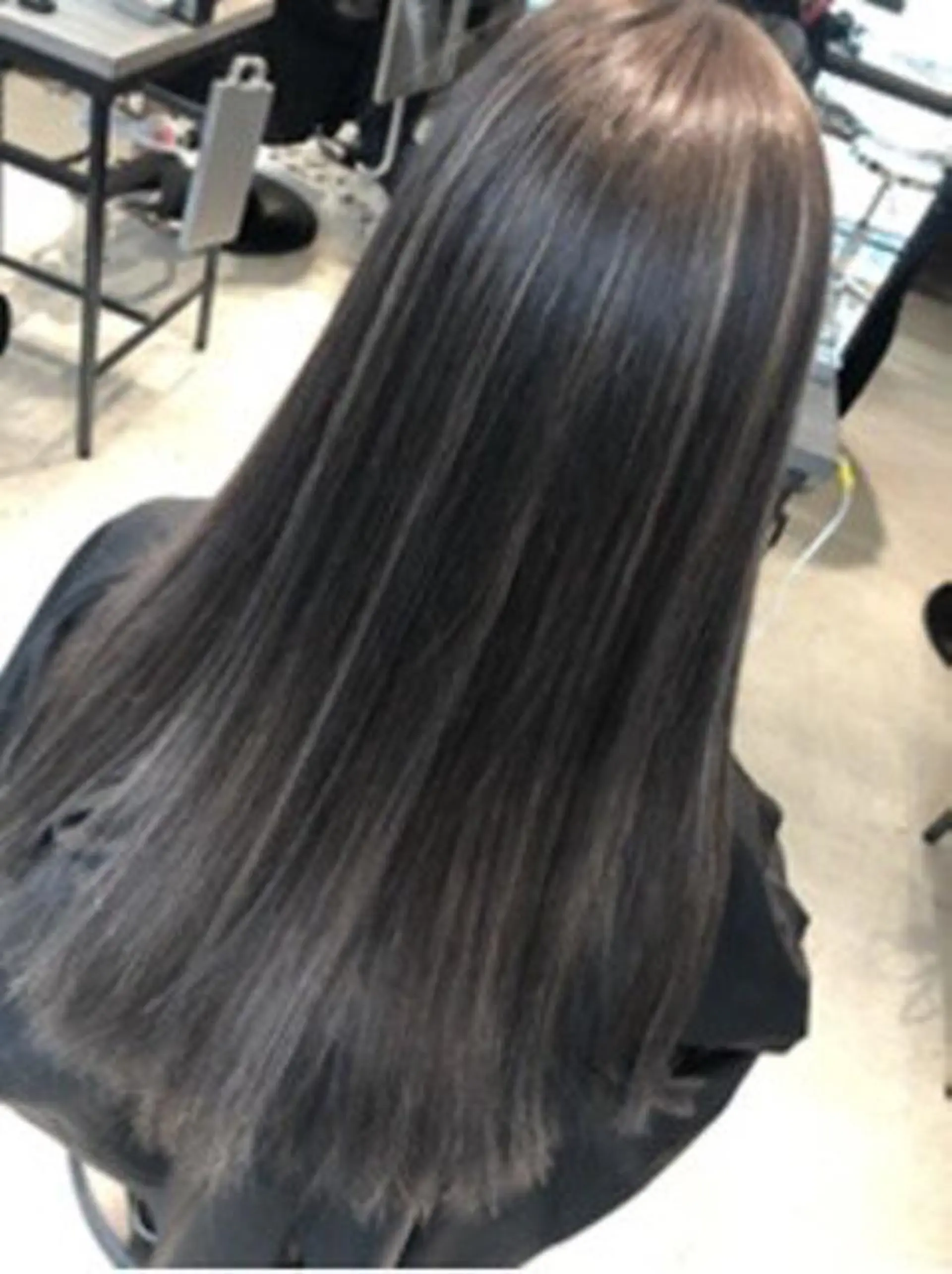 ロング カラー 店長 奈須 雄紀のヘアスタイル