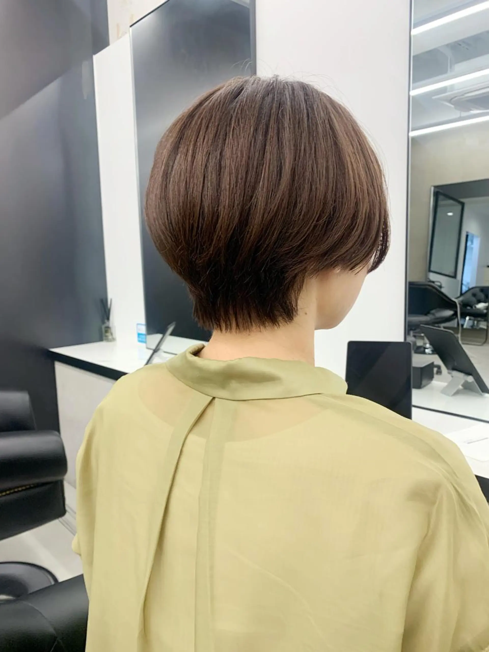 ショート カラー グレージュ イルミナカラー くびれヘア ショートヘア kimika🥑 メンズ/髪質改善のヘアスタイル